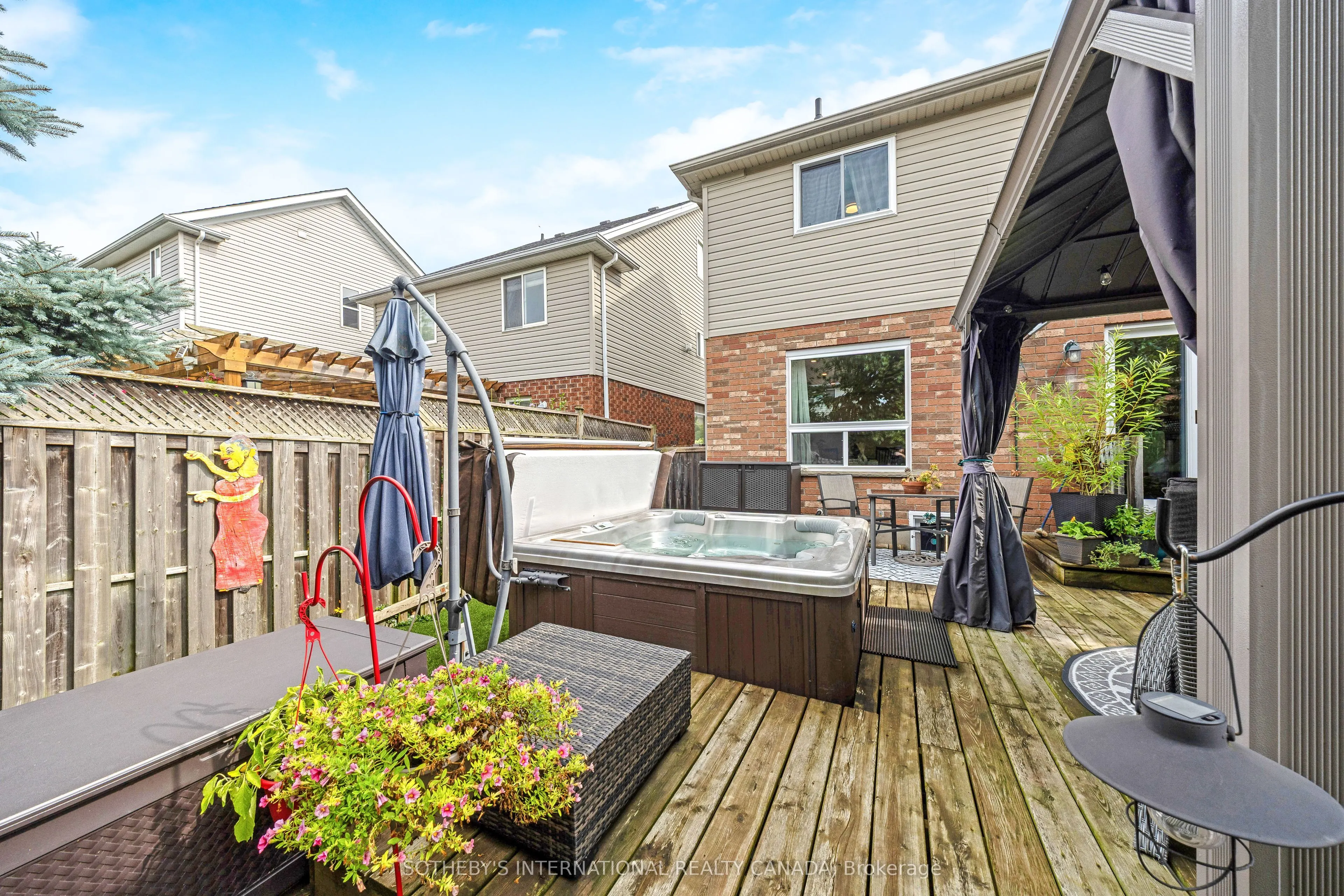 61 Darling Crescent