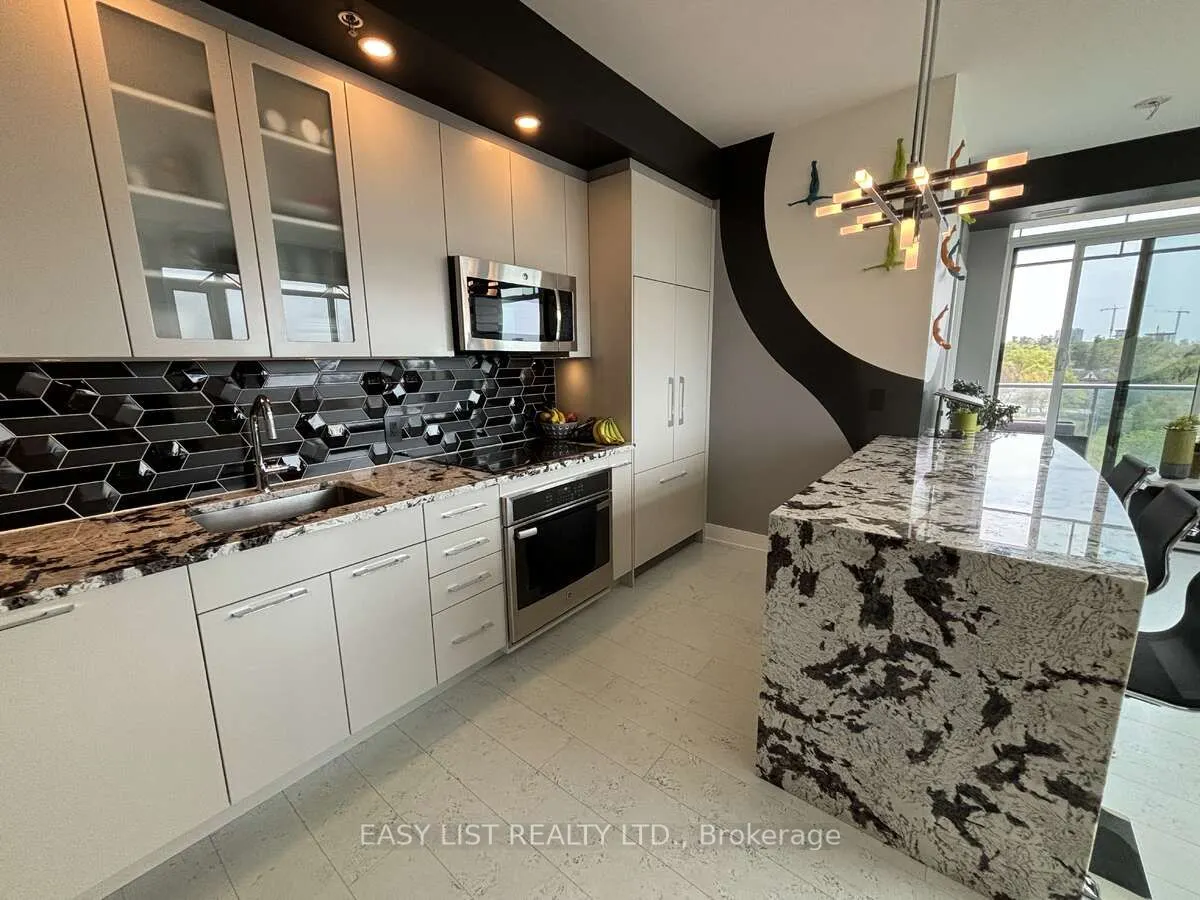 108 Richmond Road, #701