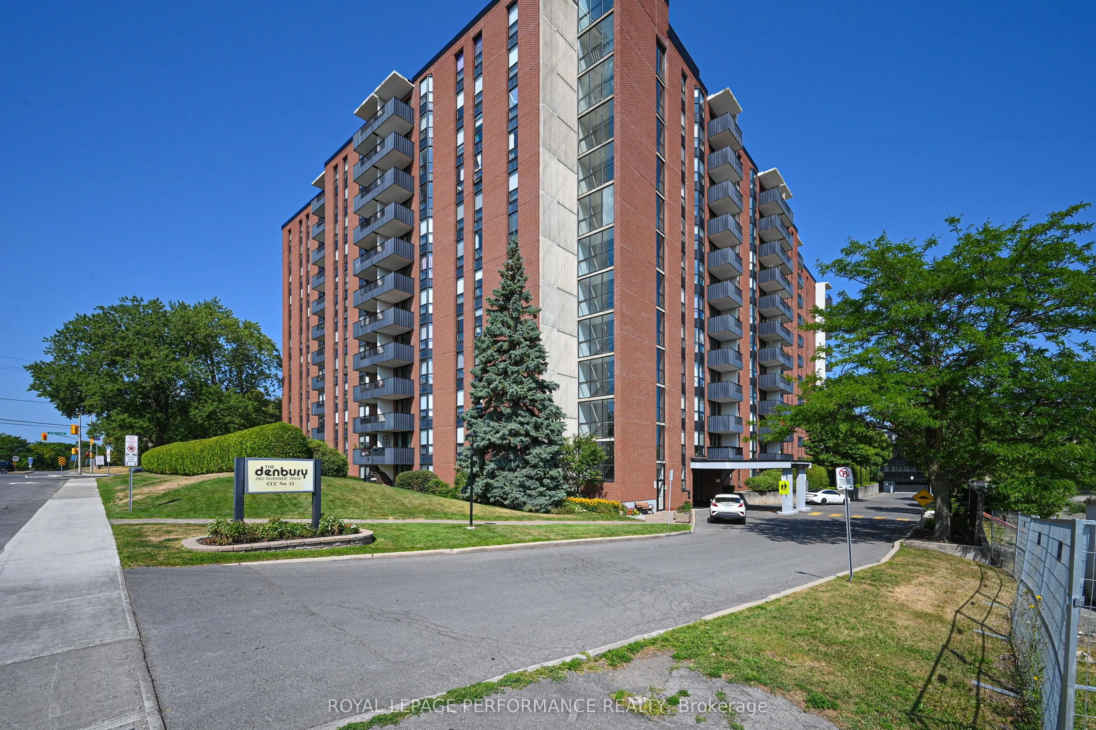 2951 Riverside Drive, #809
