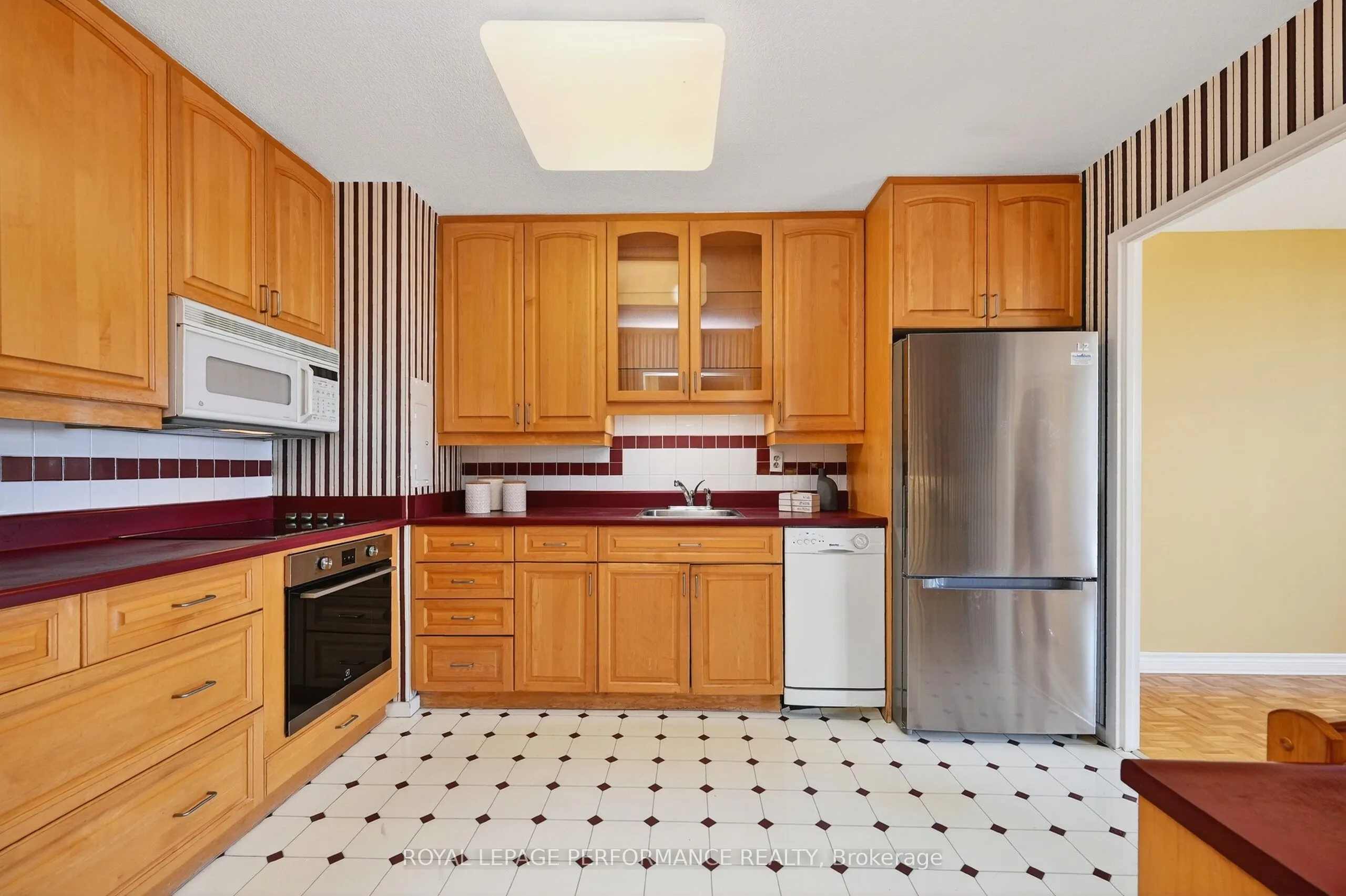 2951 Riverside Drive, #809