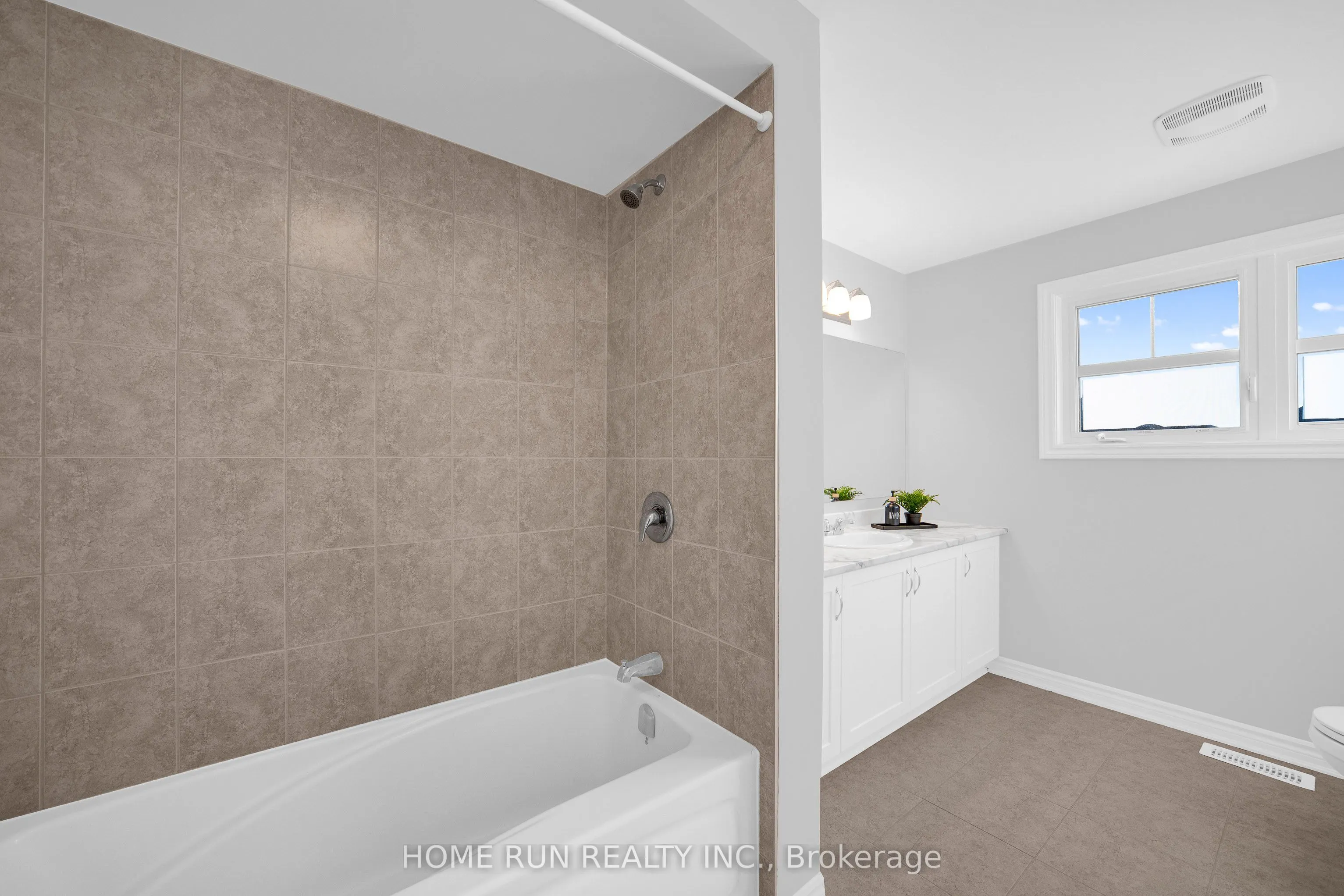 127 Unity Place