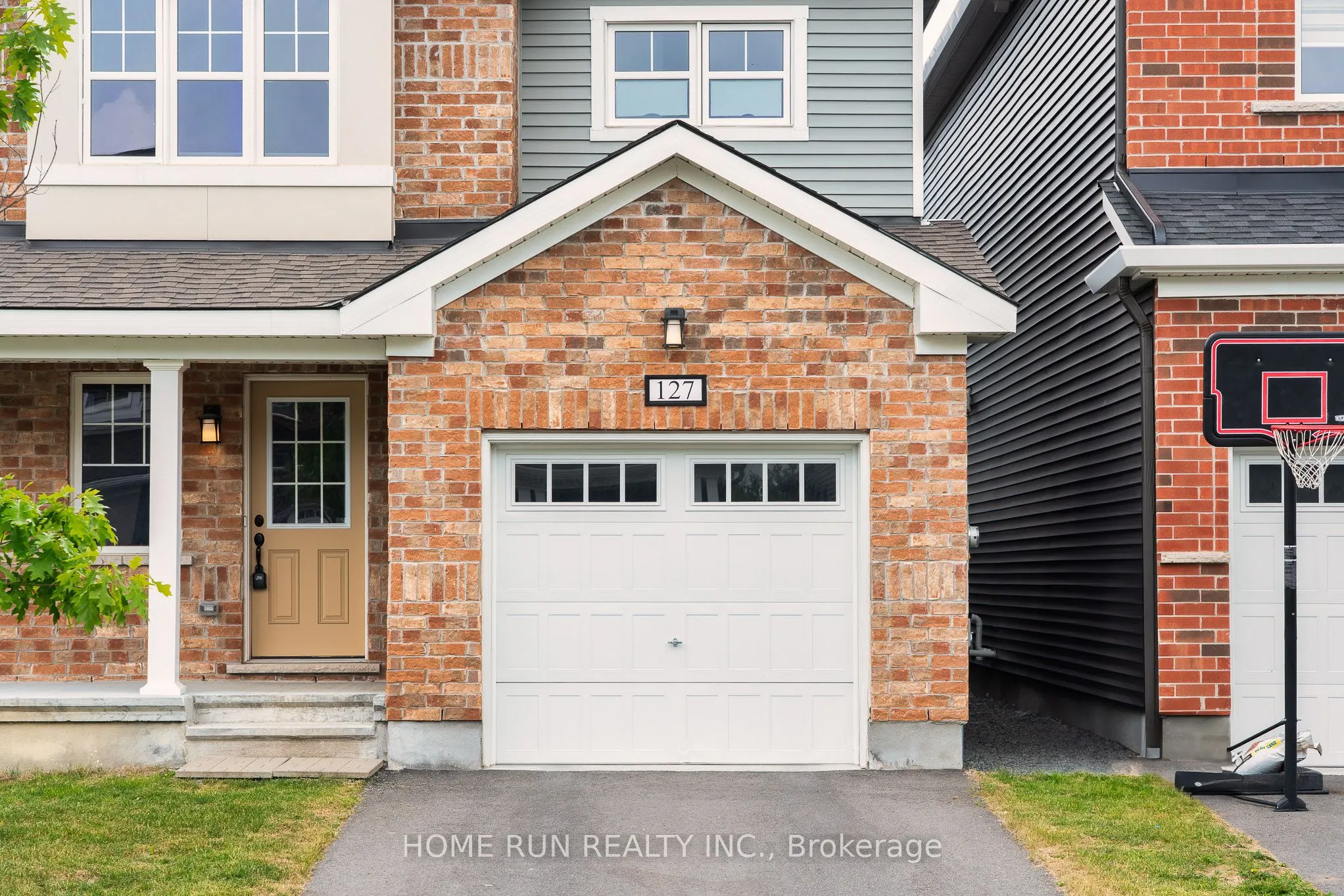 127 Unity Place