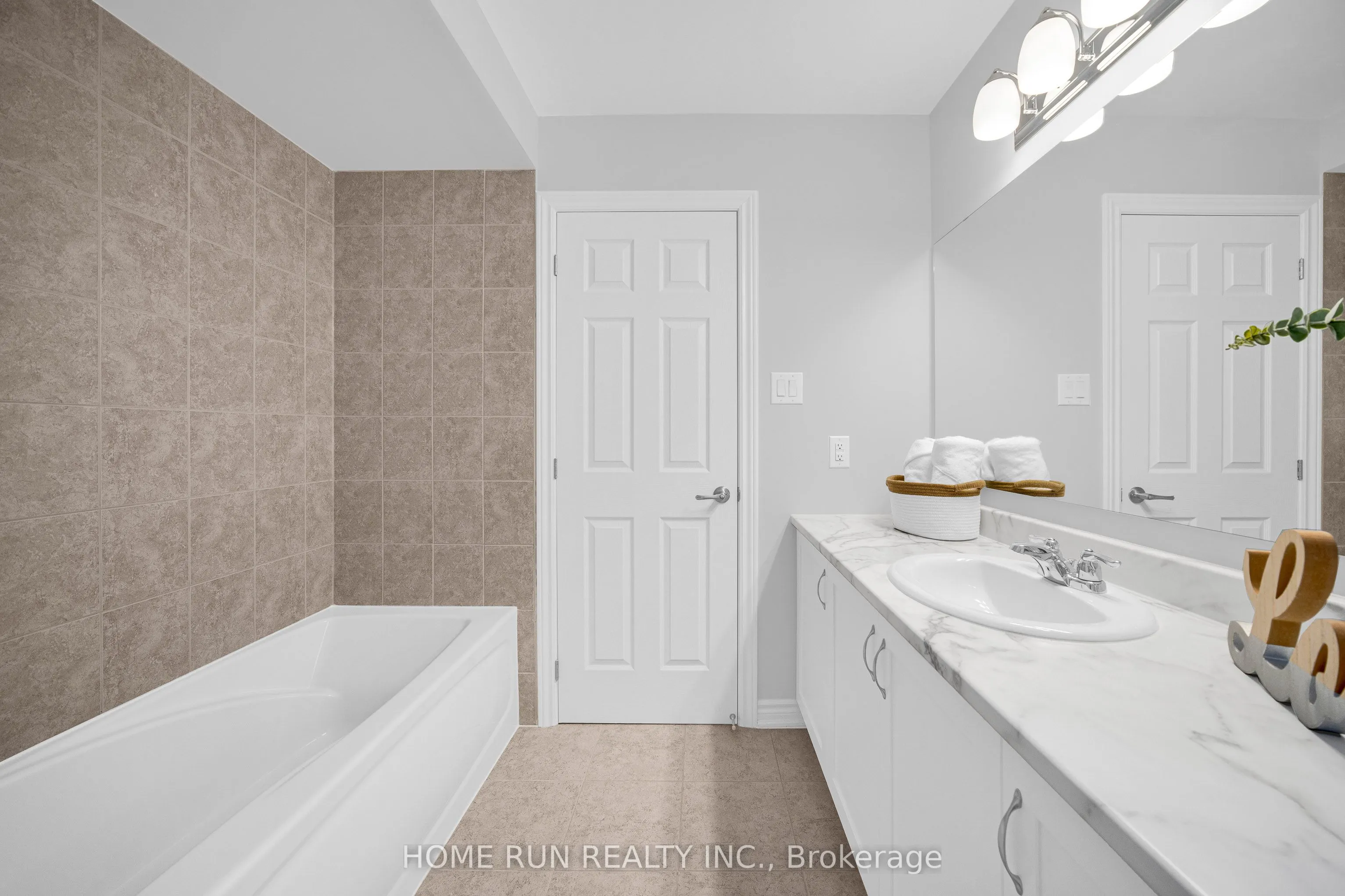 127 Unity Place