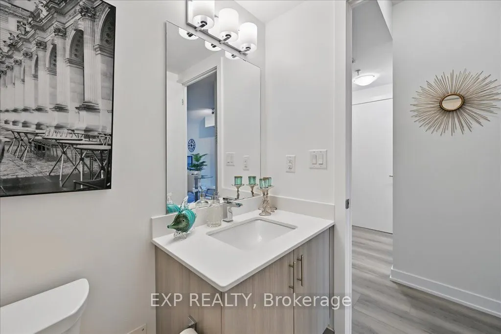 550 North Service Road, #707