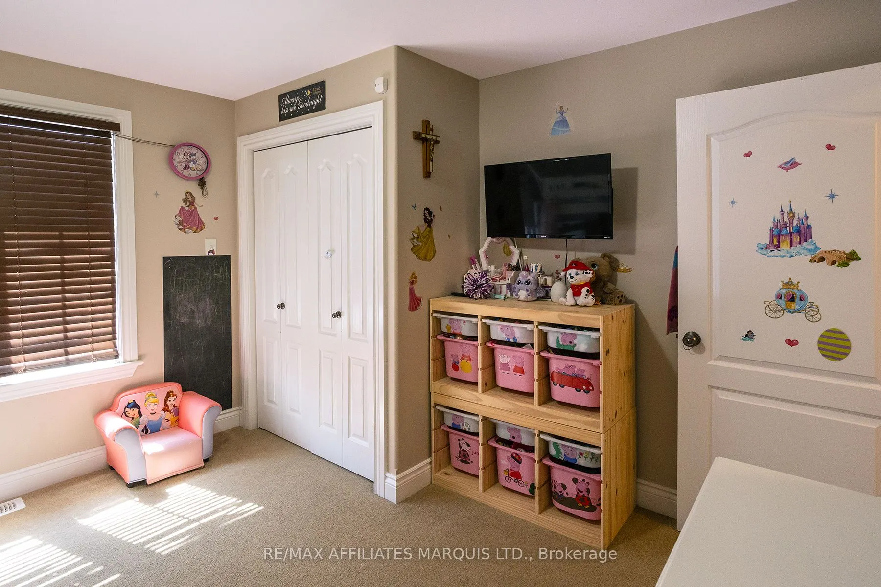 133 Blakes Crescent