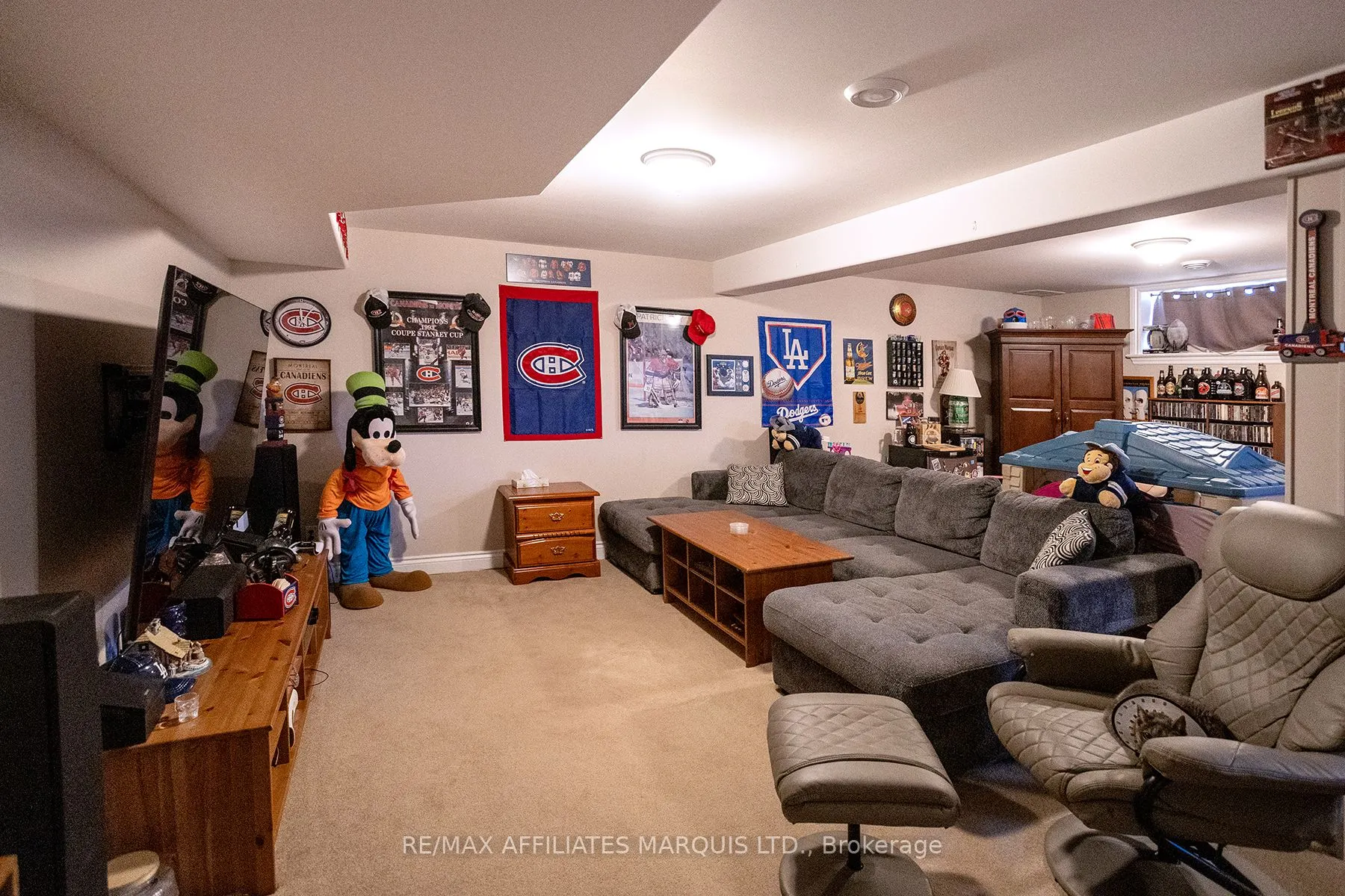 133 Blakes Crescent
