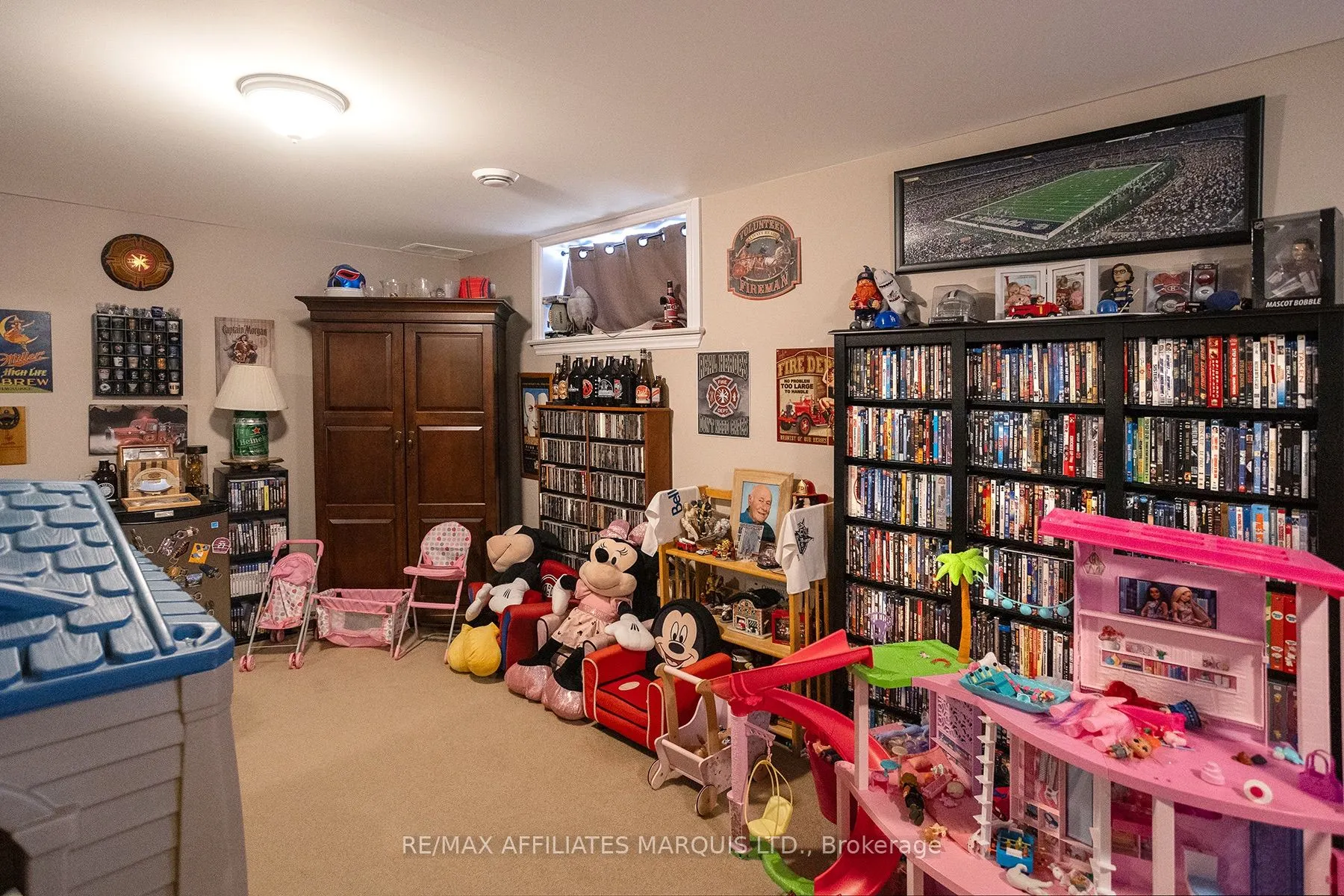 133 Blakes Crescent