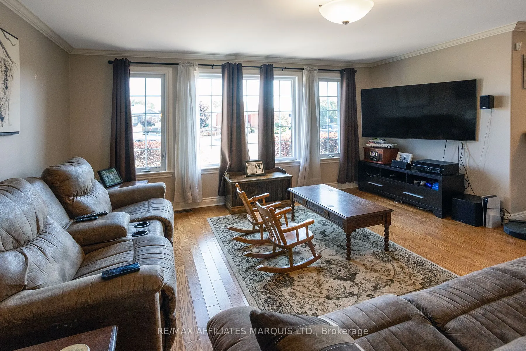 133 Blakes Crescent