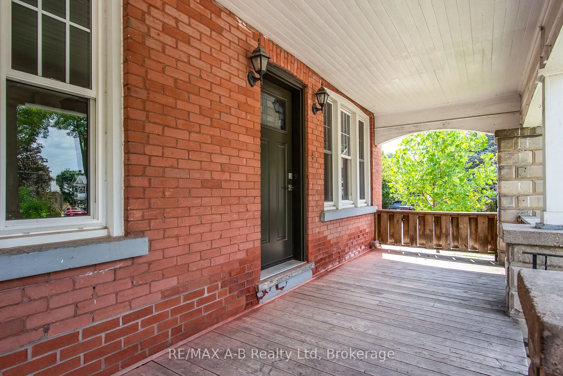 73 Stratford Street