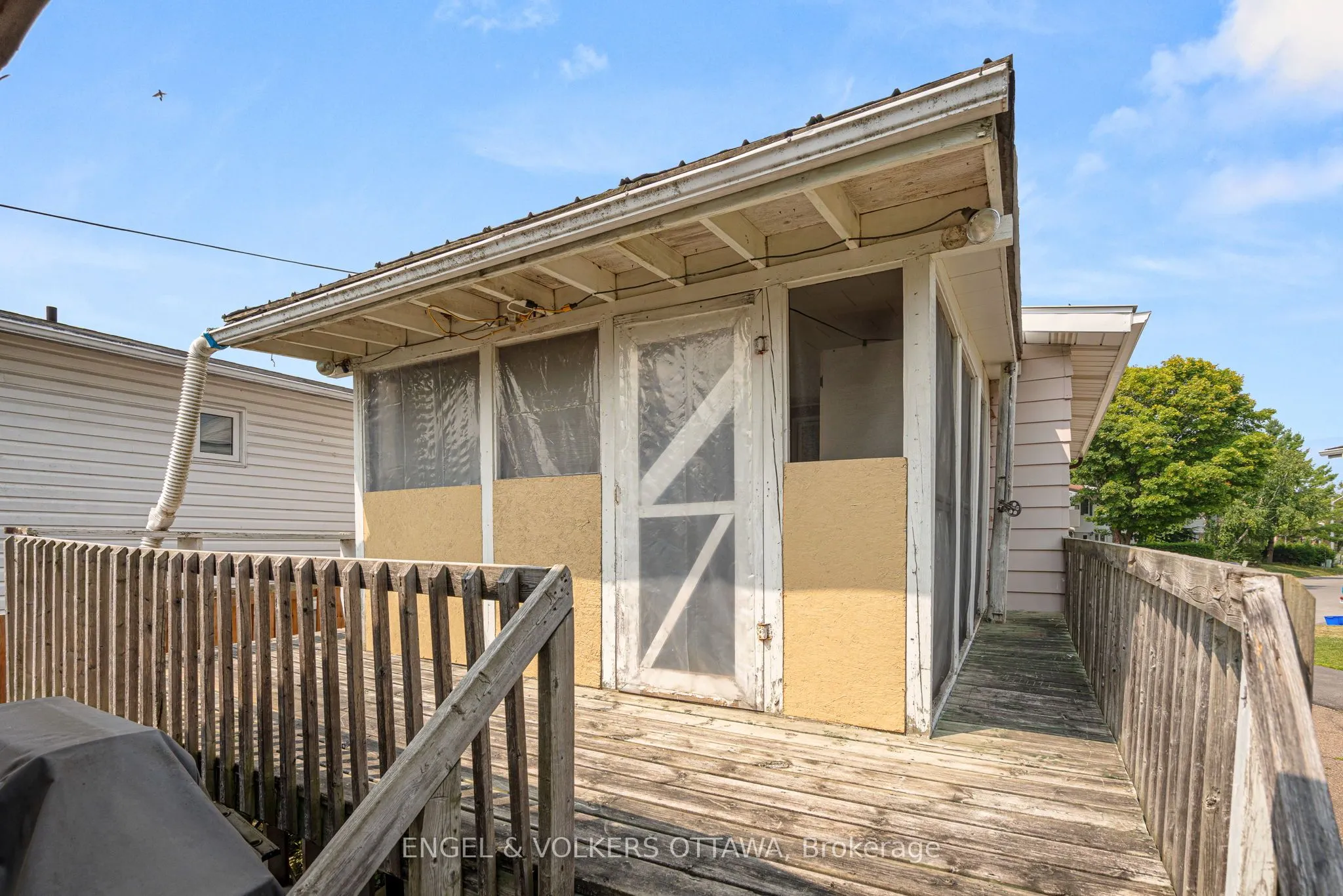 238 Wilfred Crescent