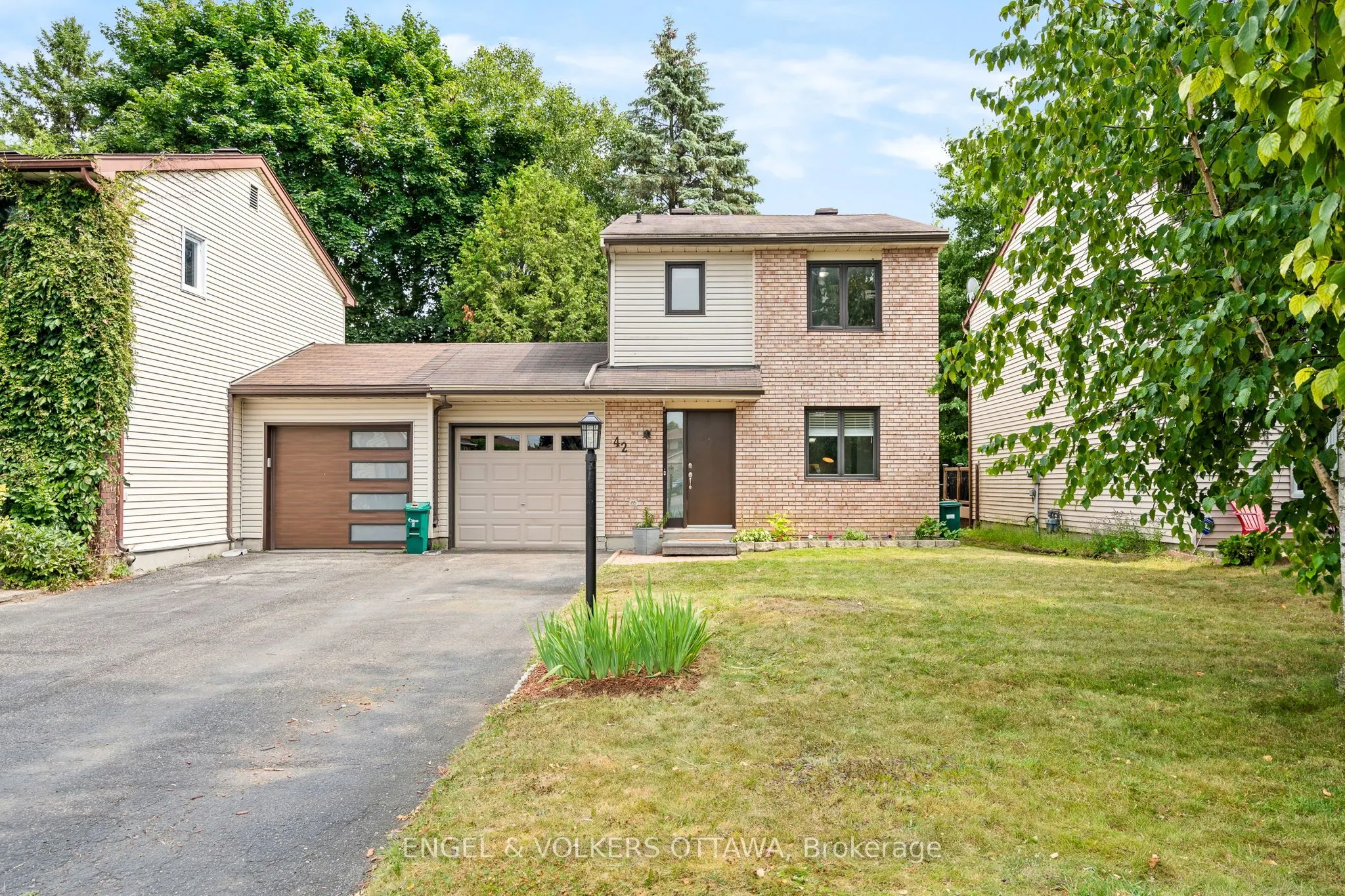 42 Henfield Avenue