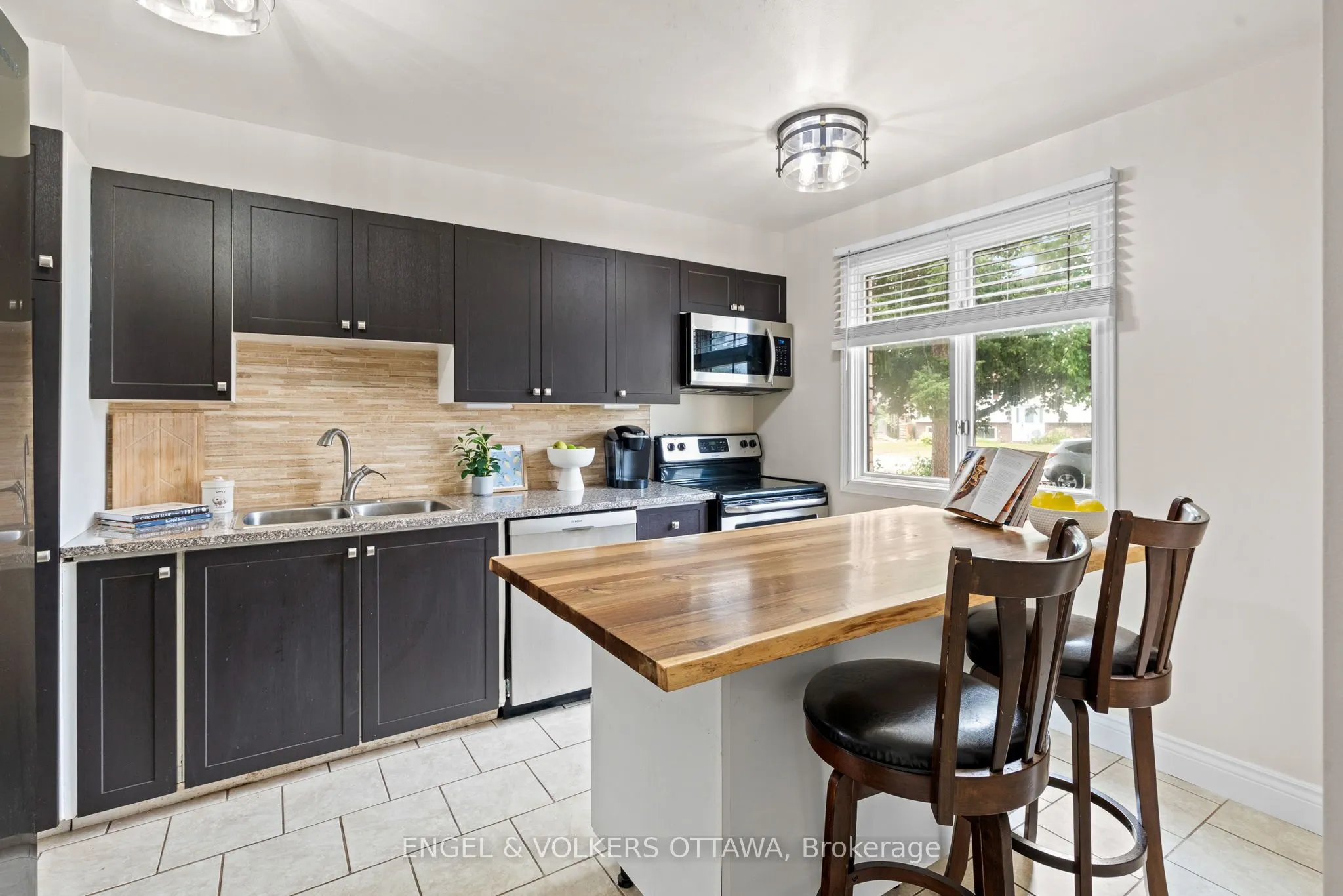 42 Henfield Avenue