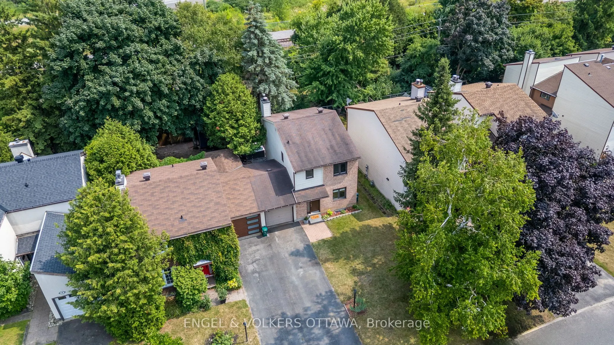 42 Henfield Avenue