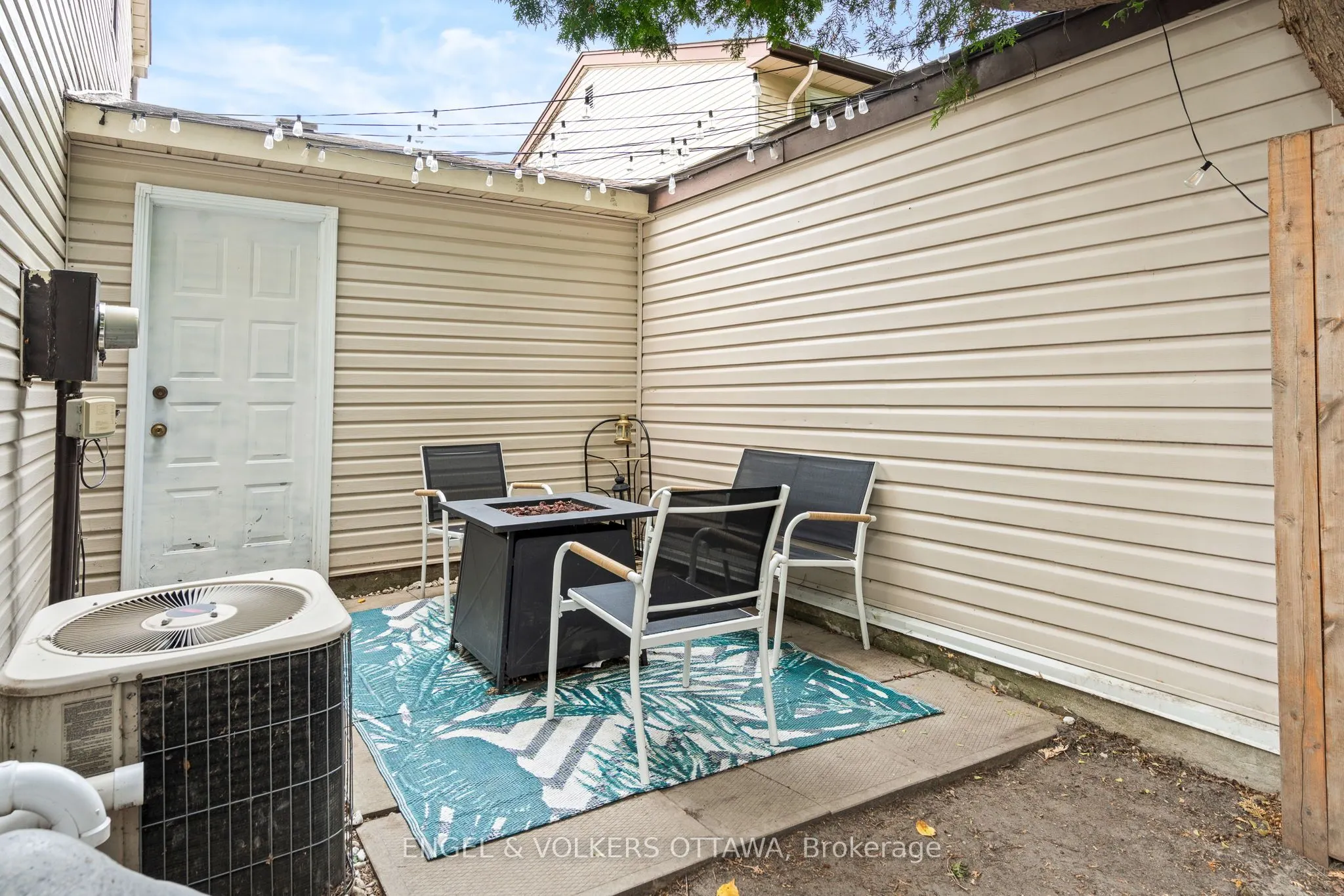 42 Henfield Avenue