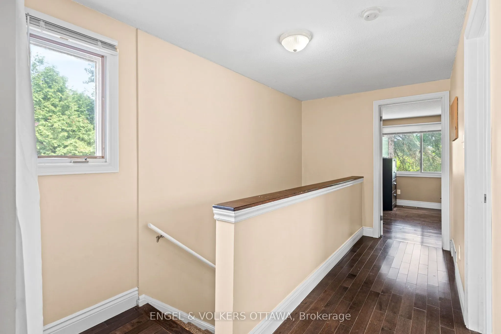 42 Henfield Avenue