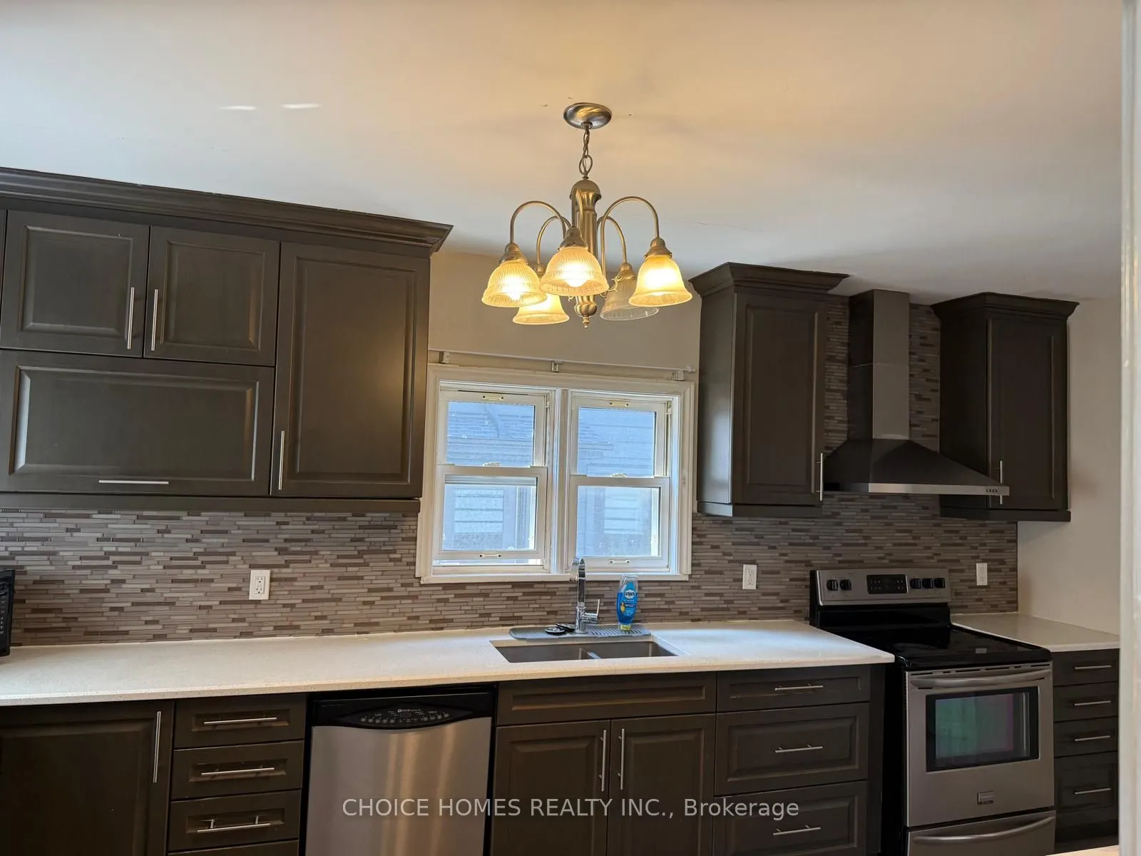 355 GREENFIELD Avenue