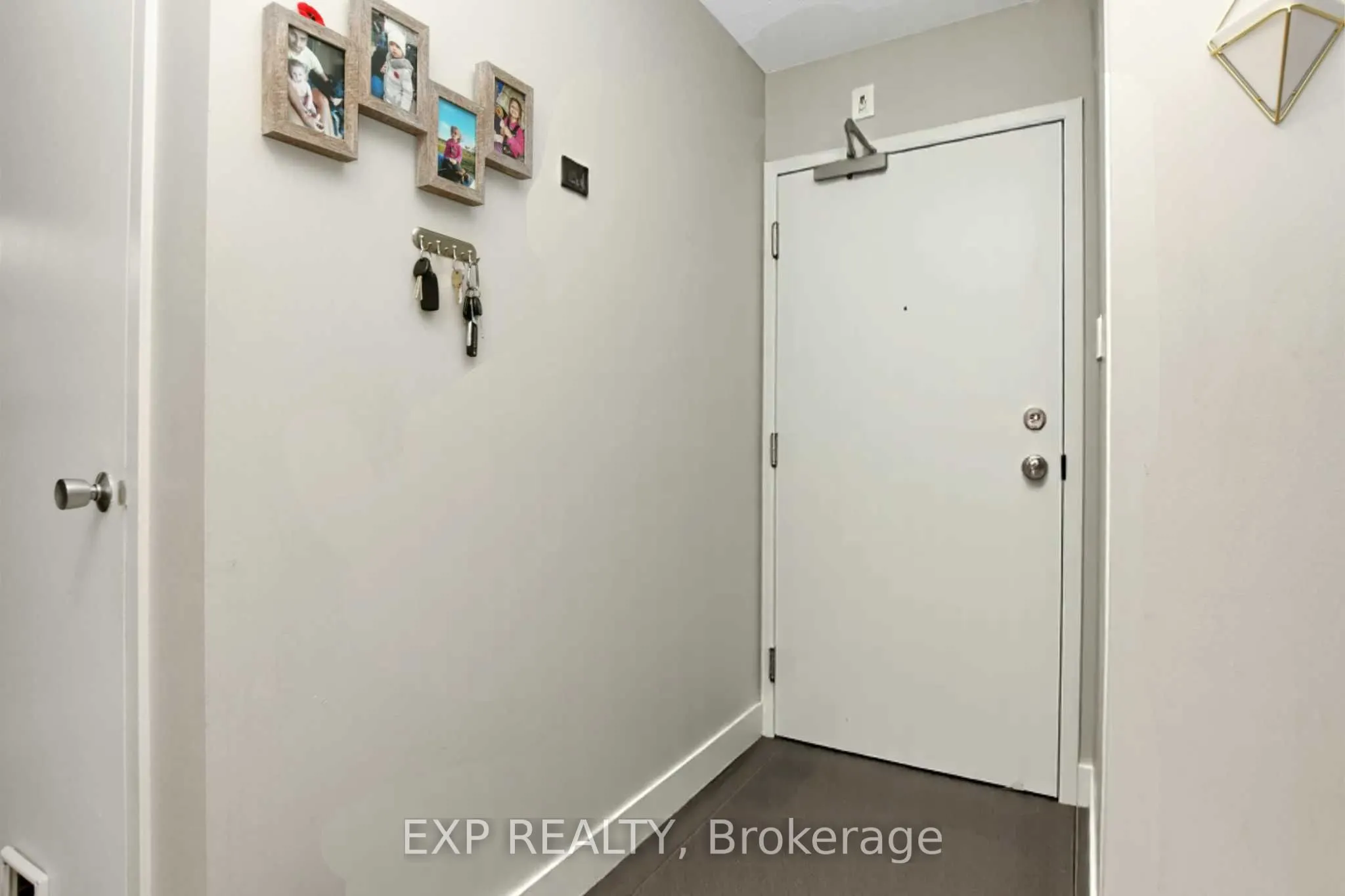 2951 Riverside Drive, #211