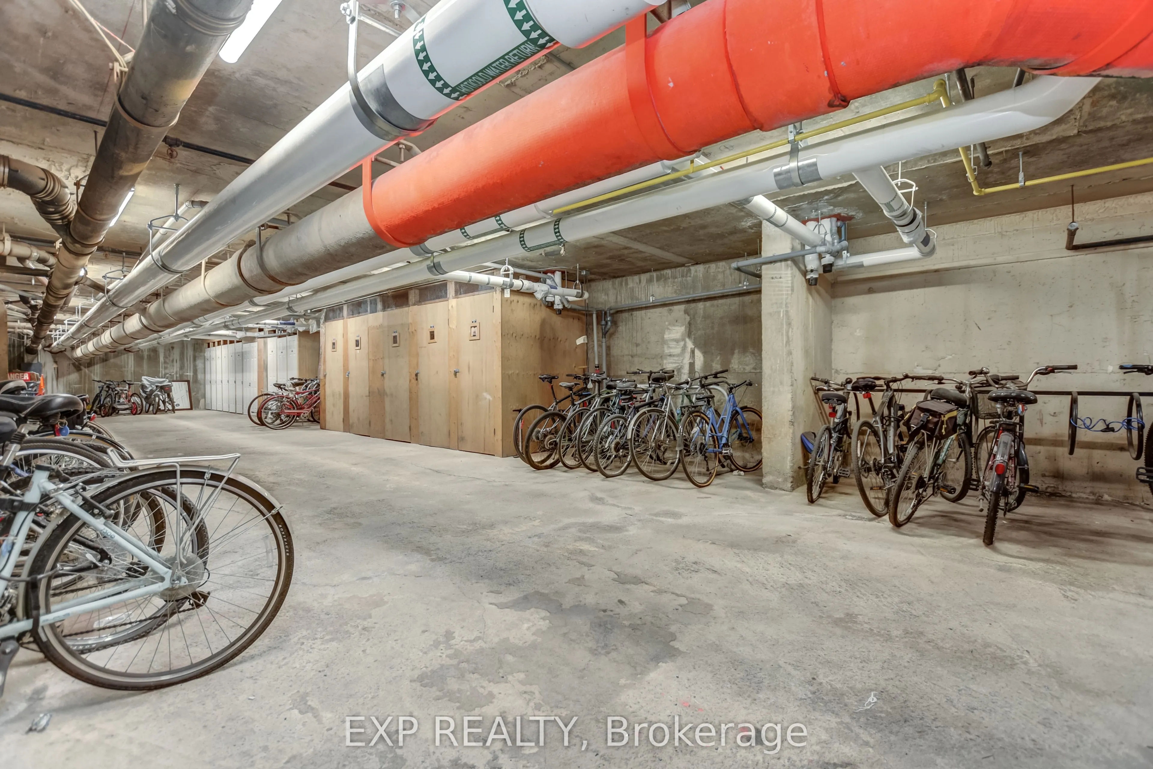 2951 Riverside Drive, #211