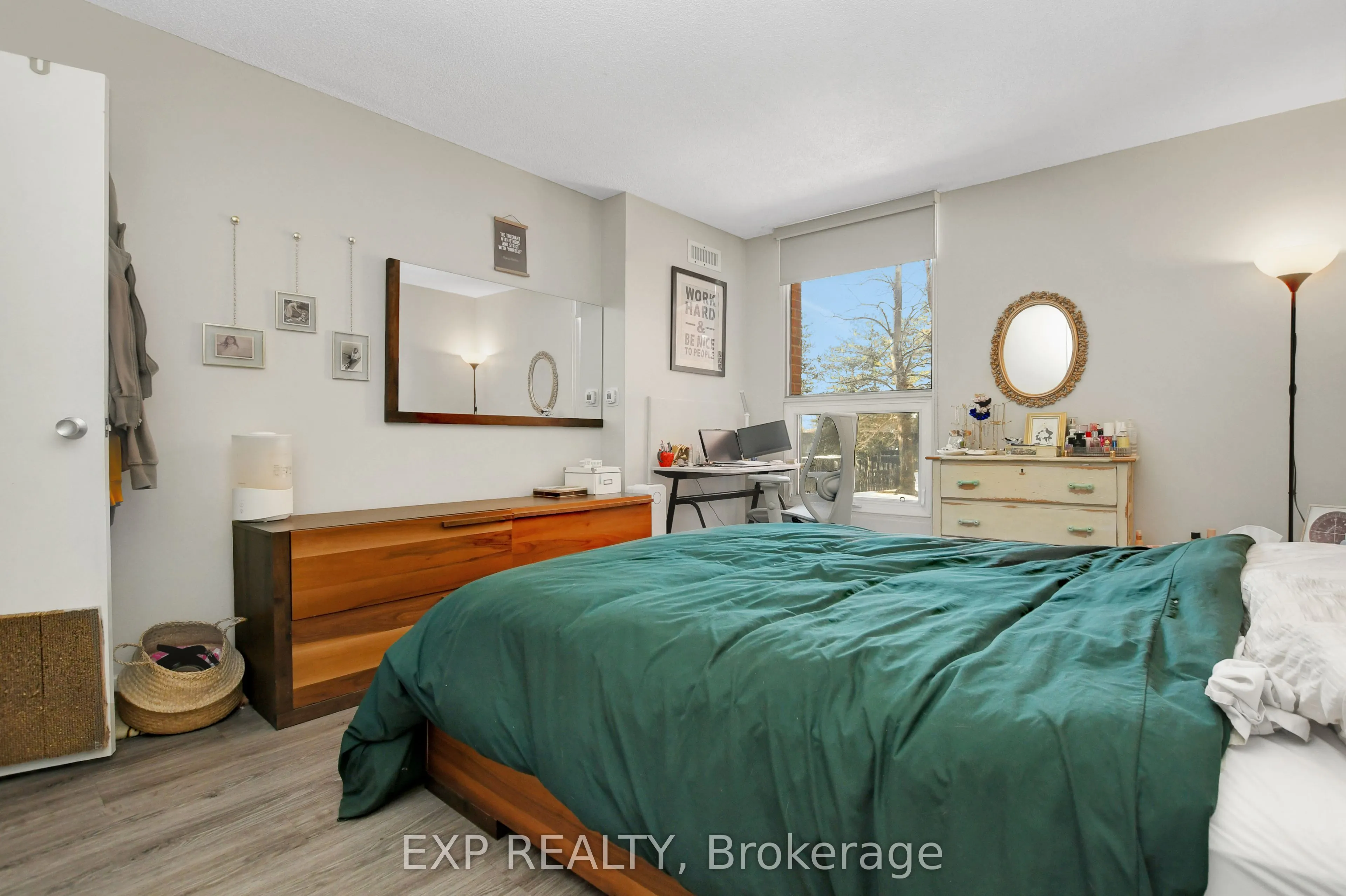 2951 Riverside Drive, #211