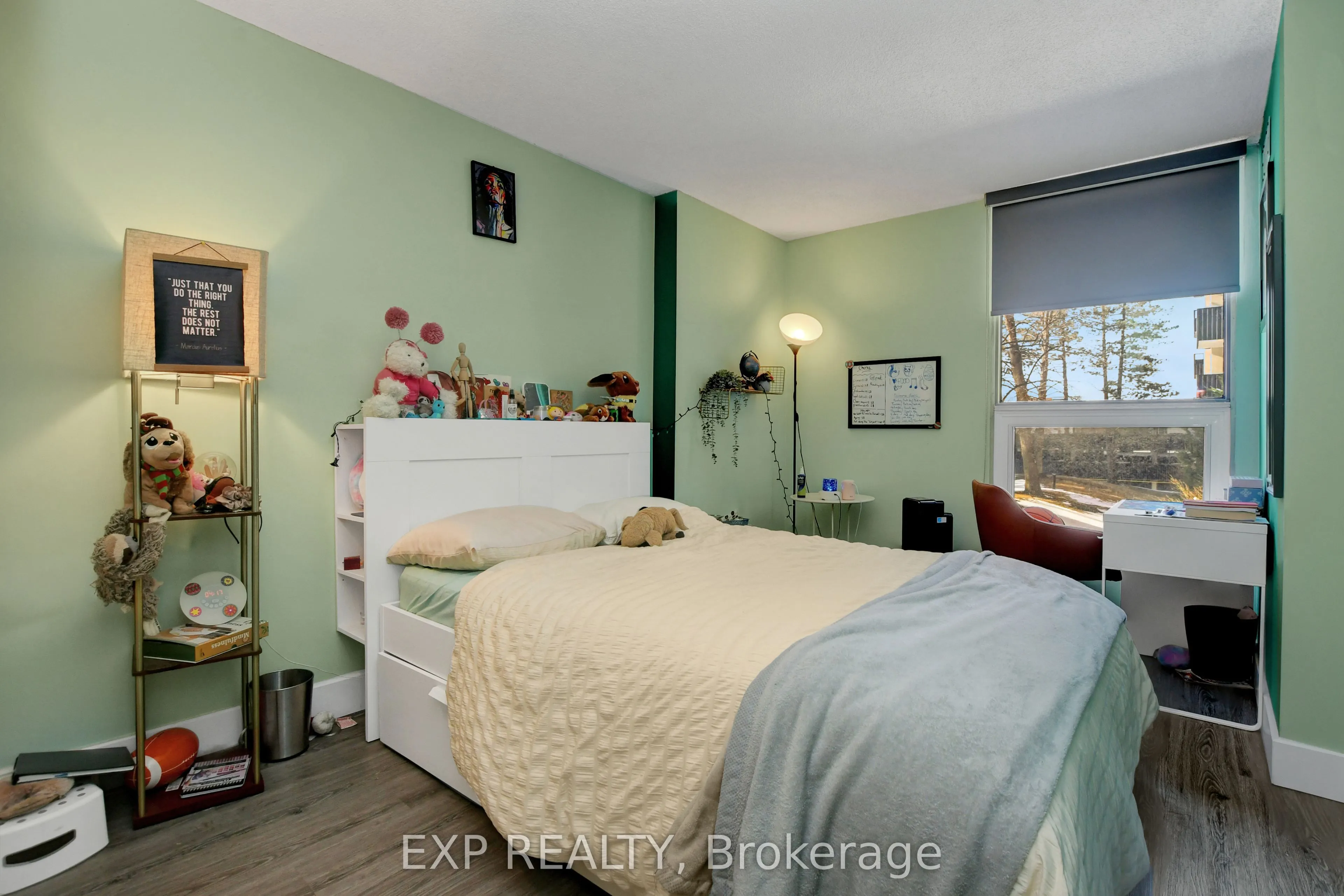 2951 Riverside Drive, #211