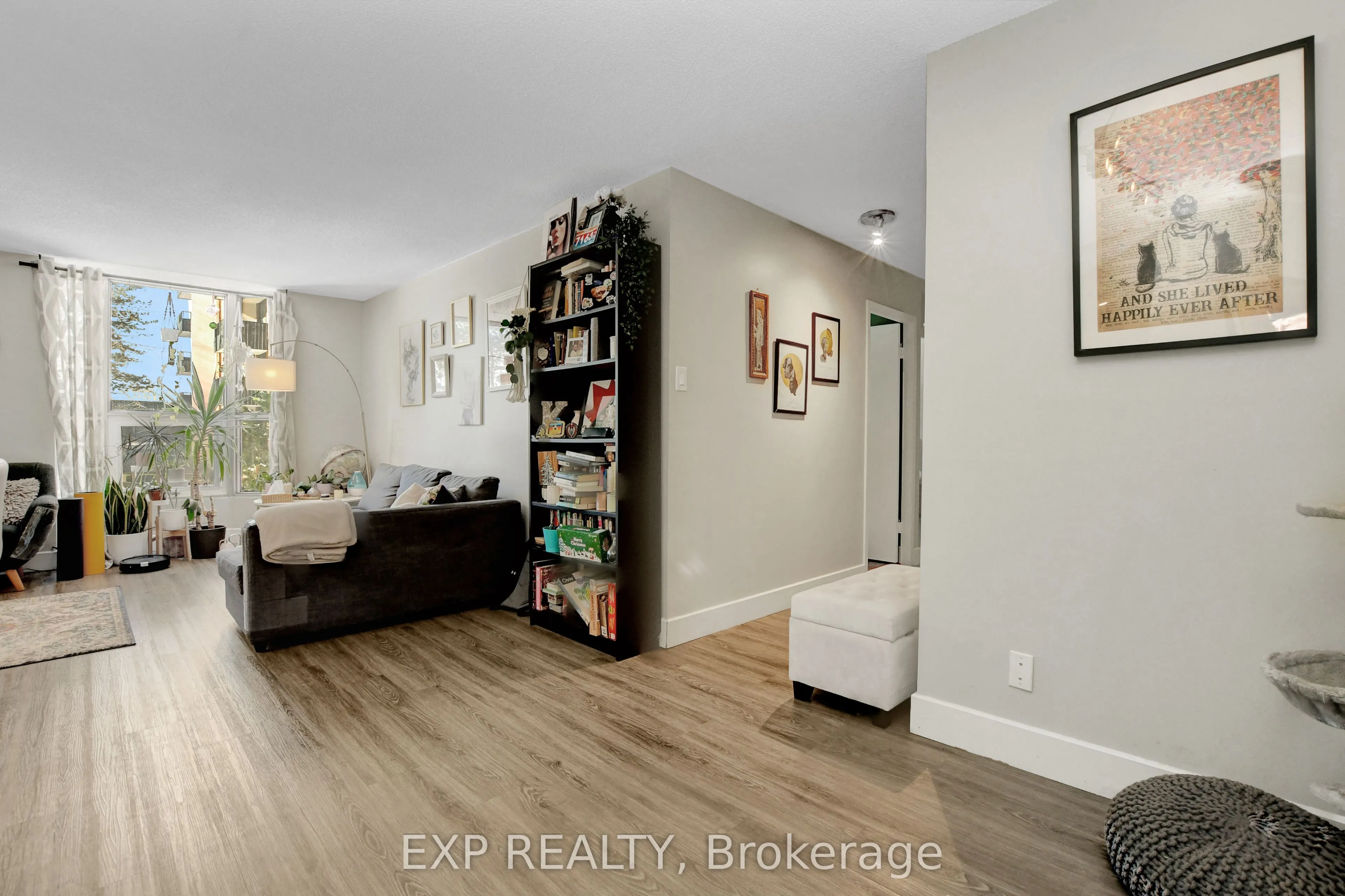 2951 Riverside Drive, #211