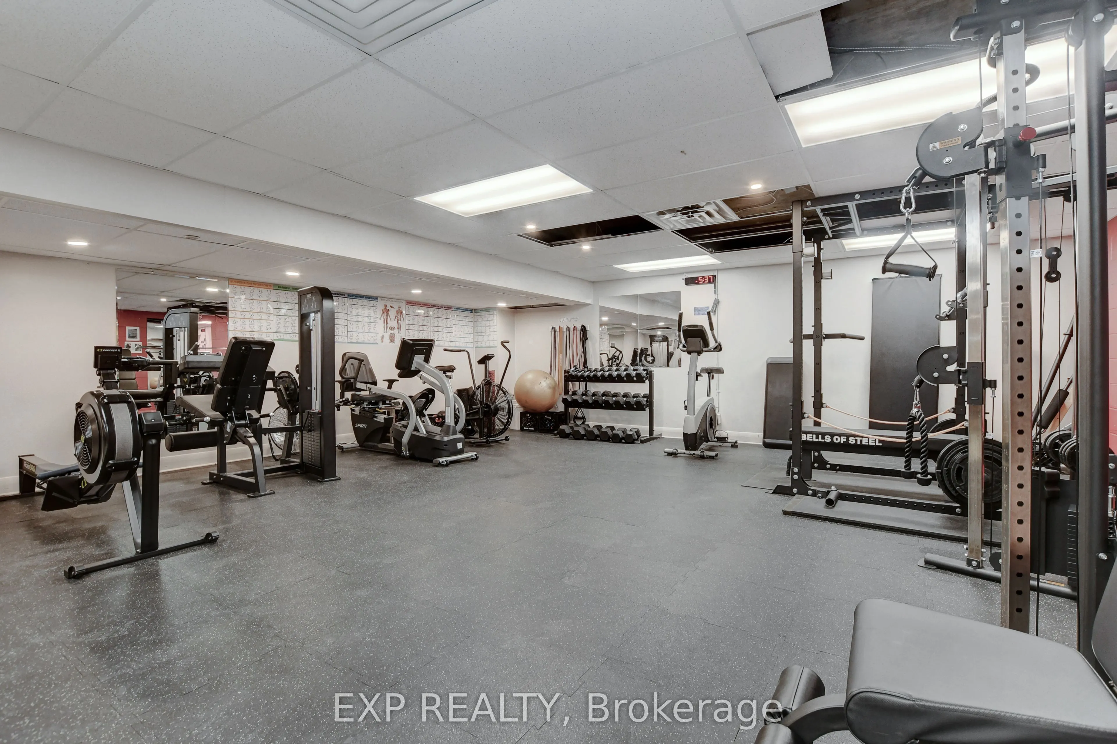 2951 Riverside Drive, #211
