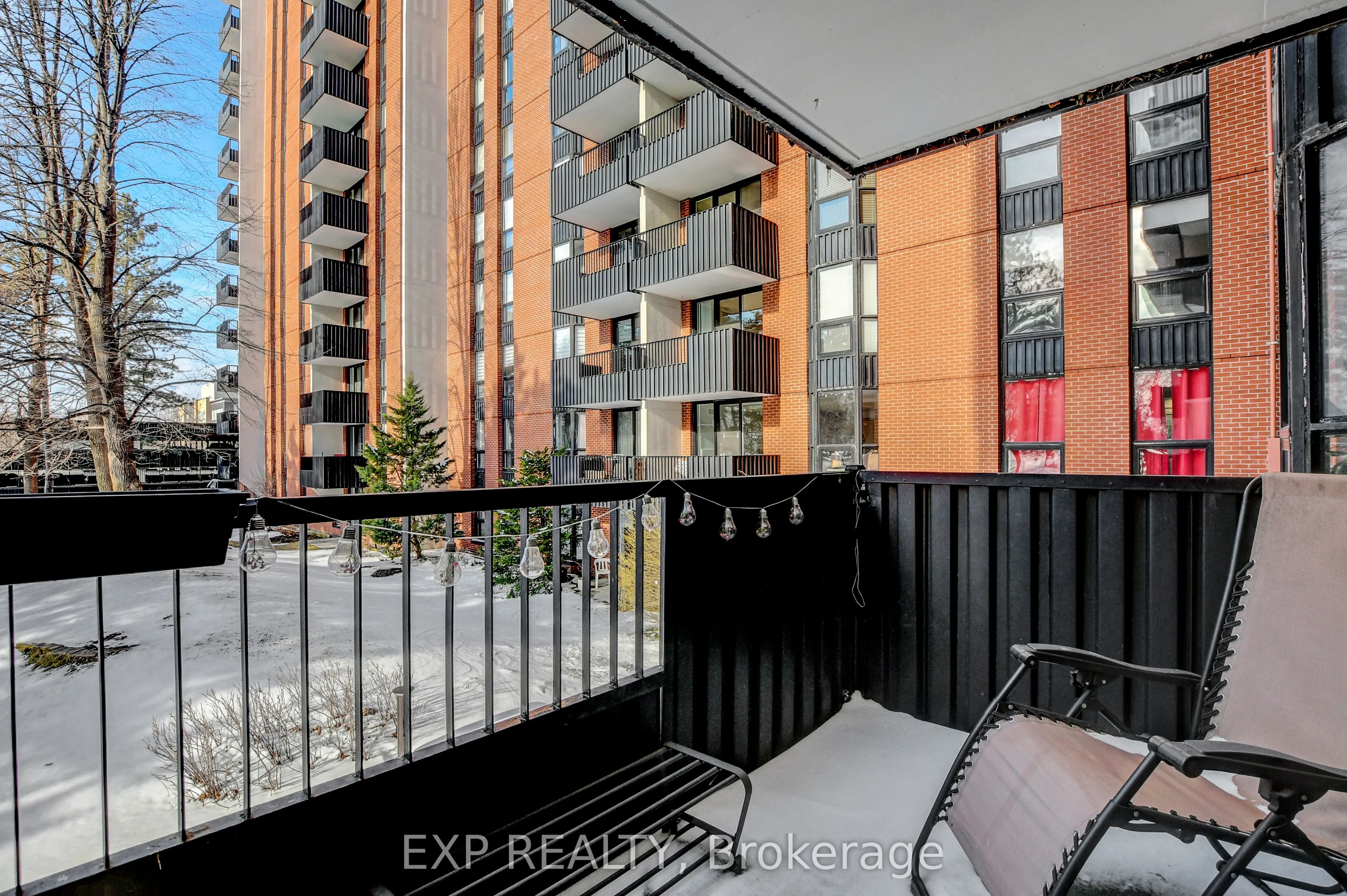 2951 Riverside Drive, #211