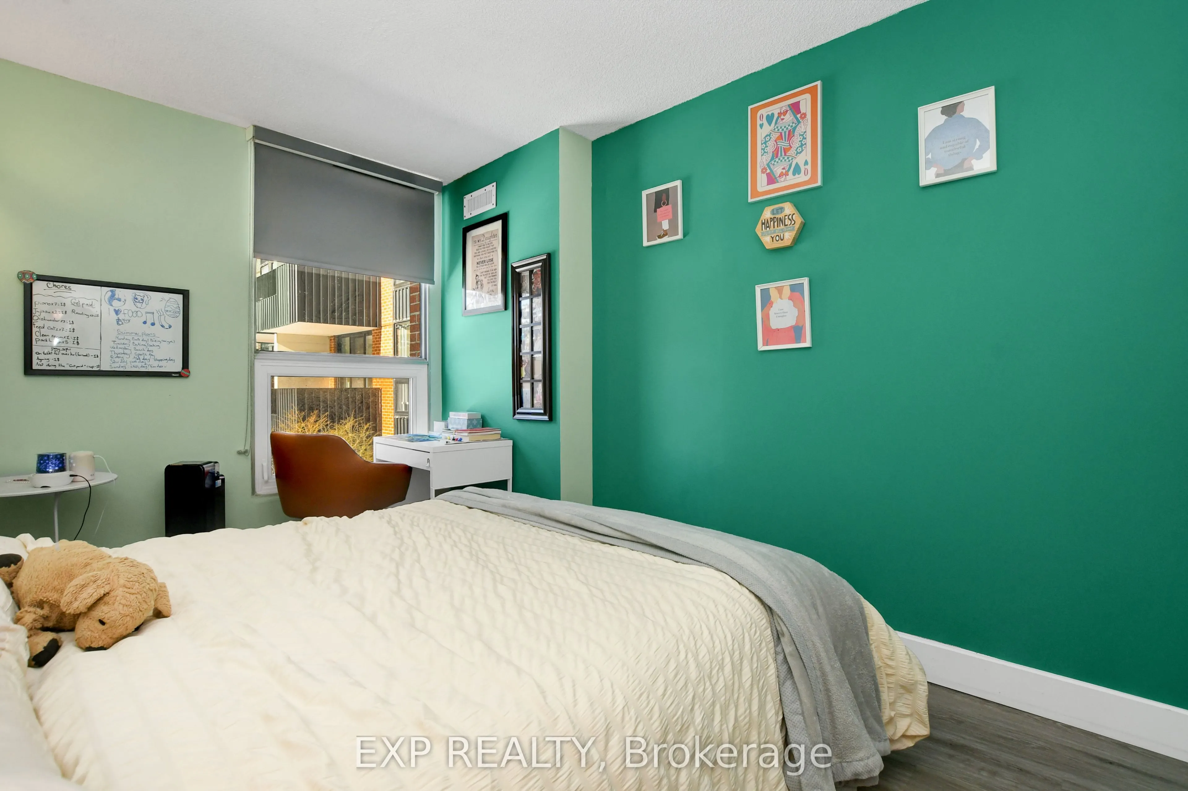 2951 Riverside Drive, #211