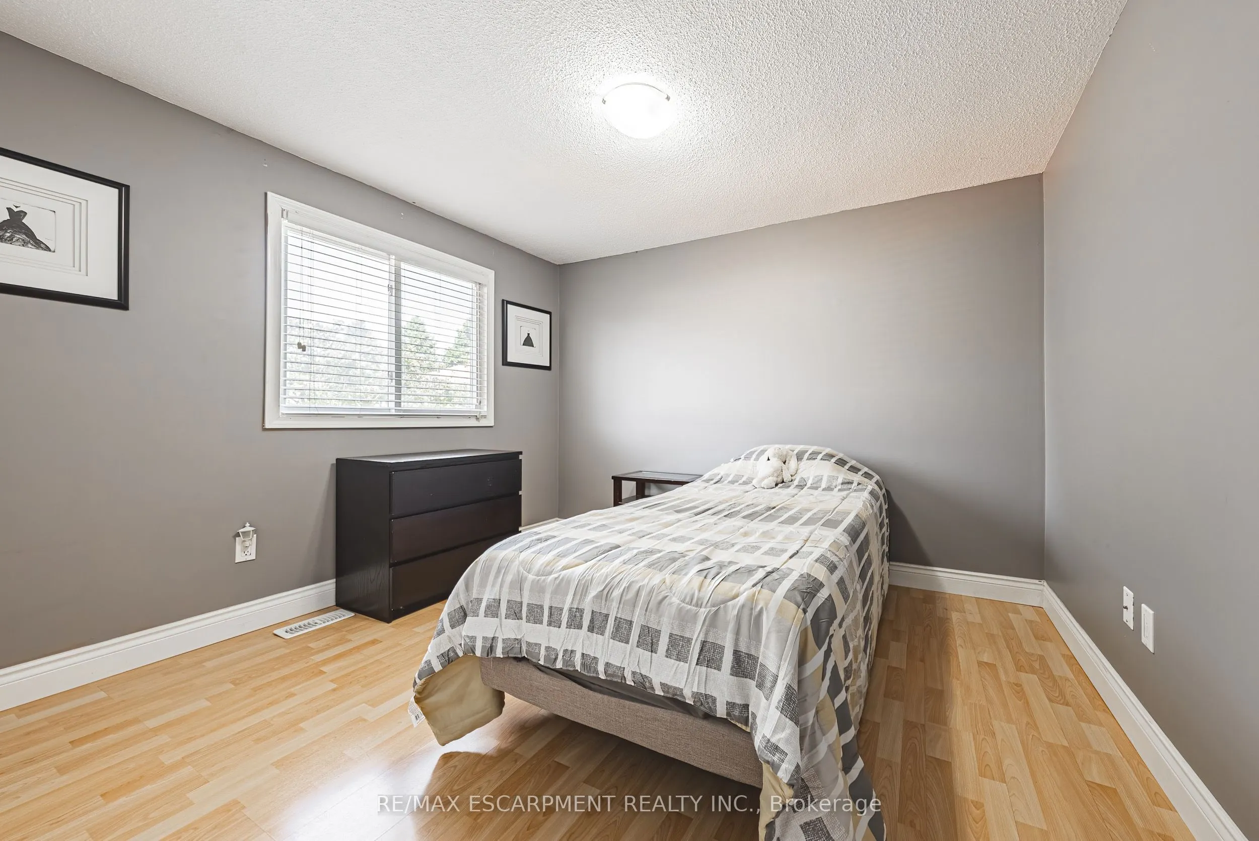 412 Melanie Crescent