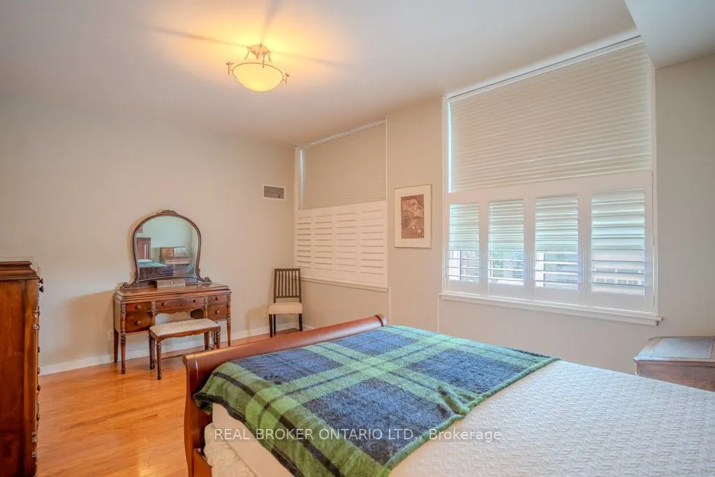 150 Caroline Avenue, #604