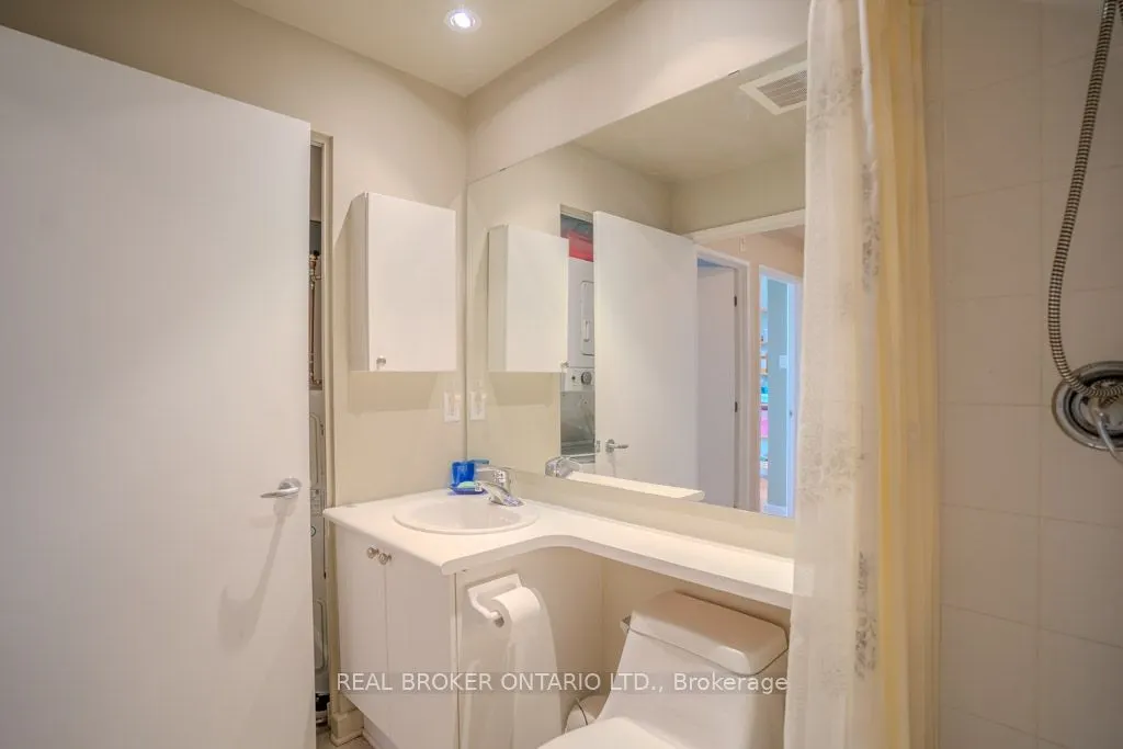 150 Caroline Avenue, #604