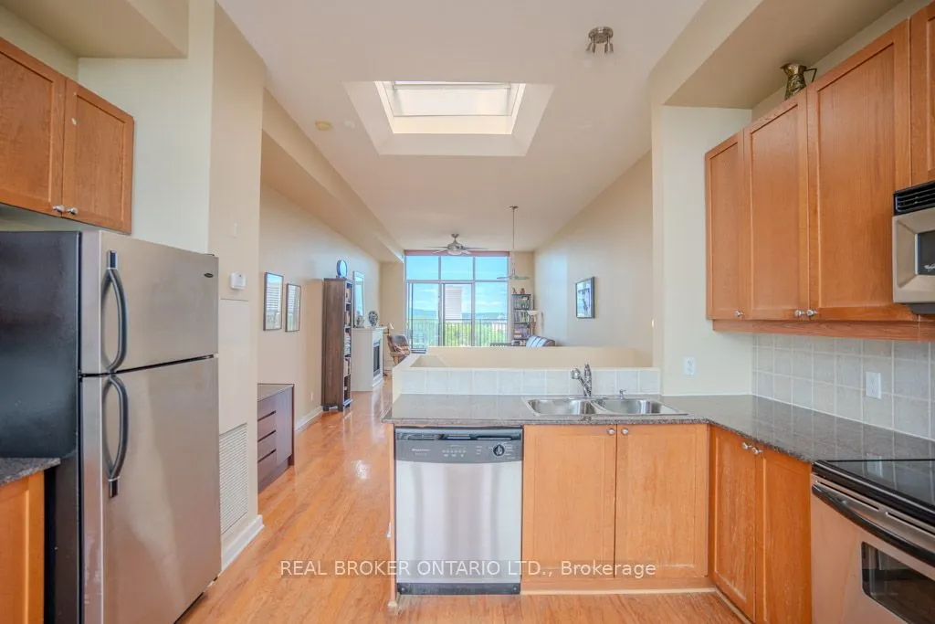 150 Caroline Avenue, #604