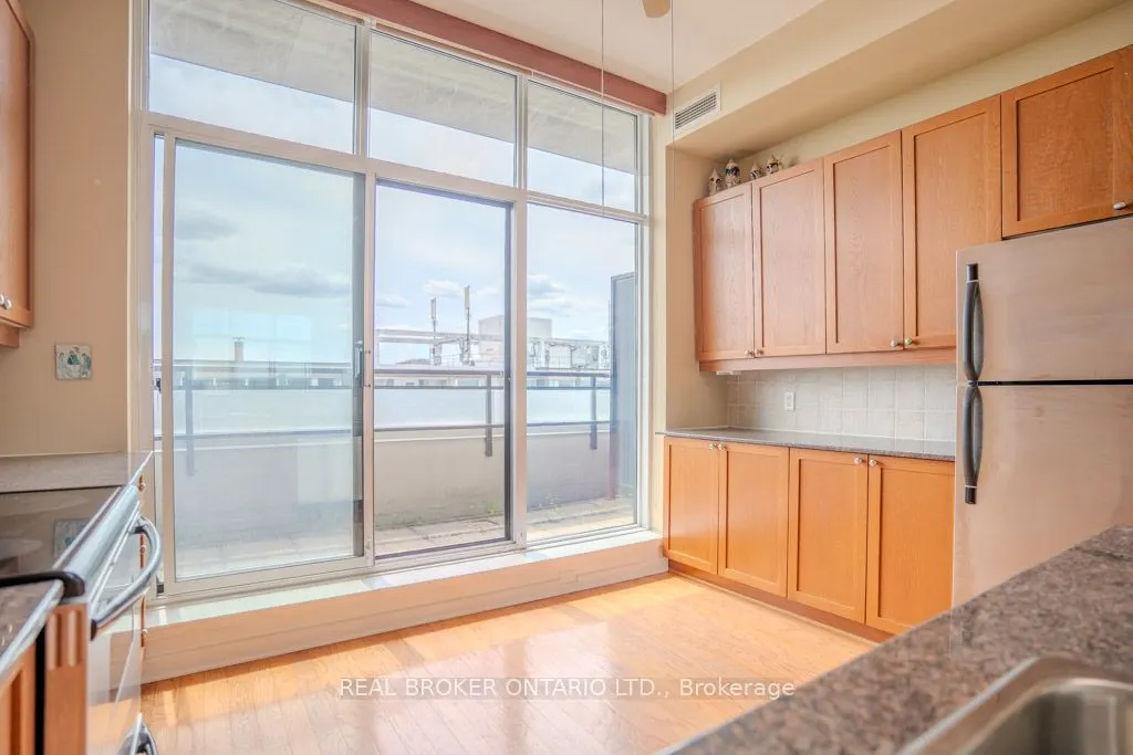 150 Caroline Avenue, #604