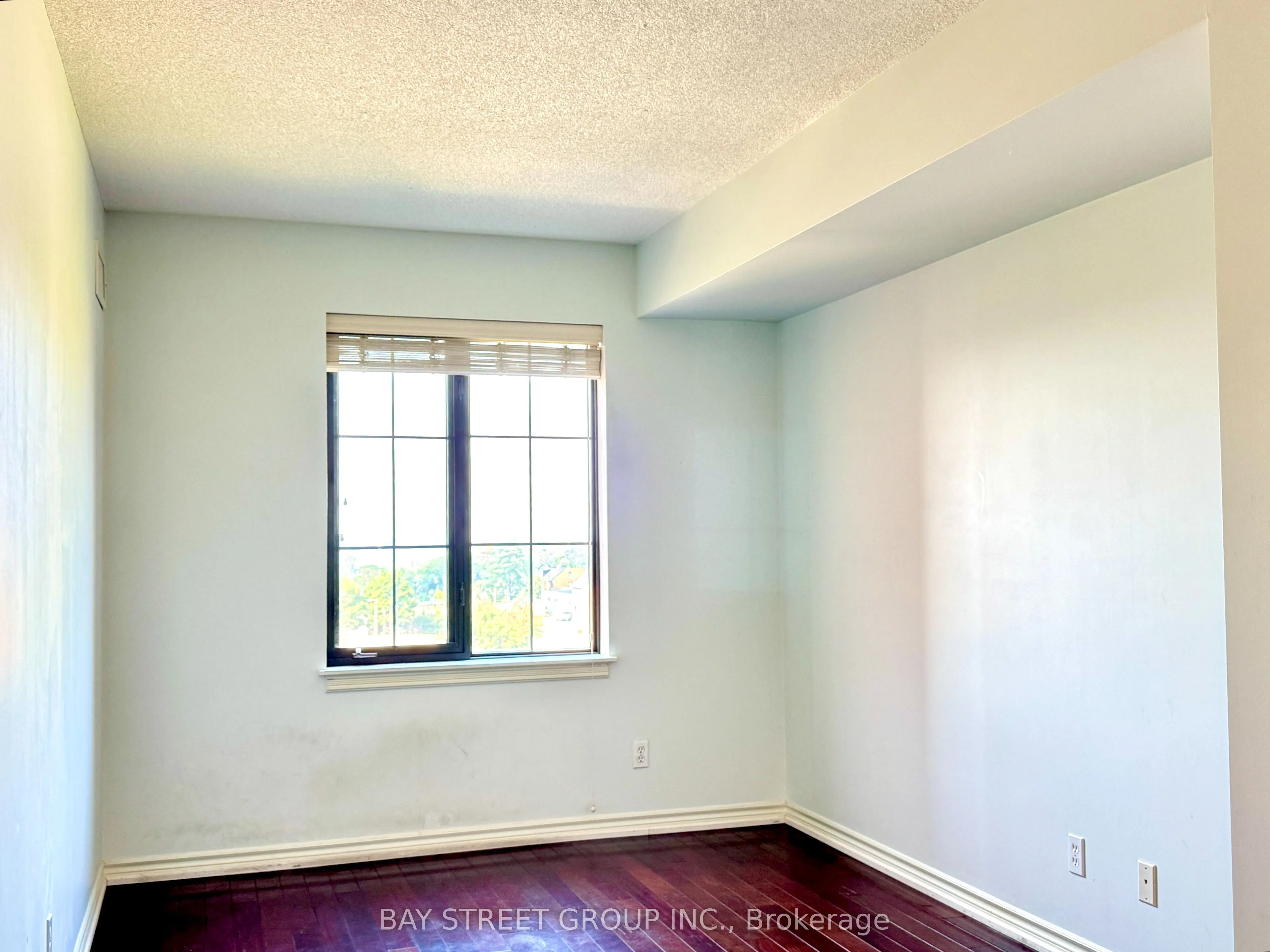 47 Caroline Street N, #601