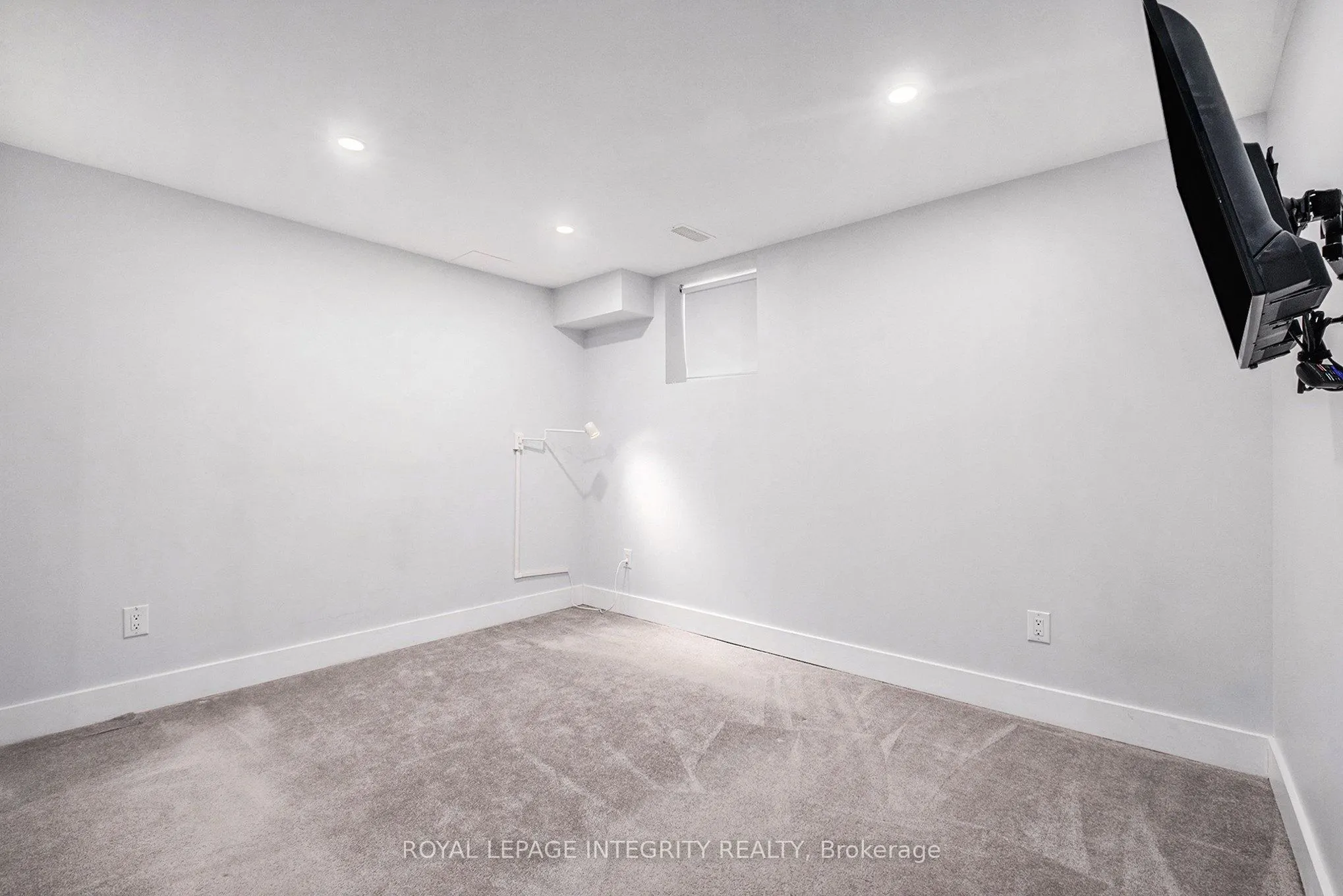 893 Stallion Crescent