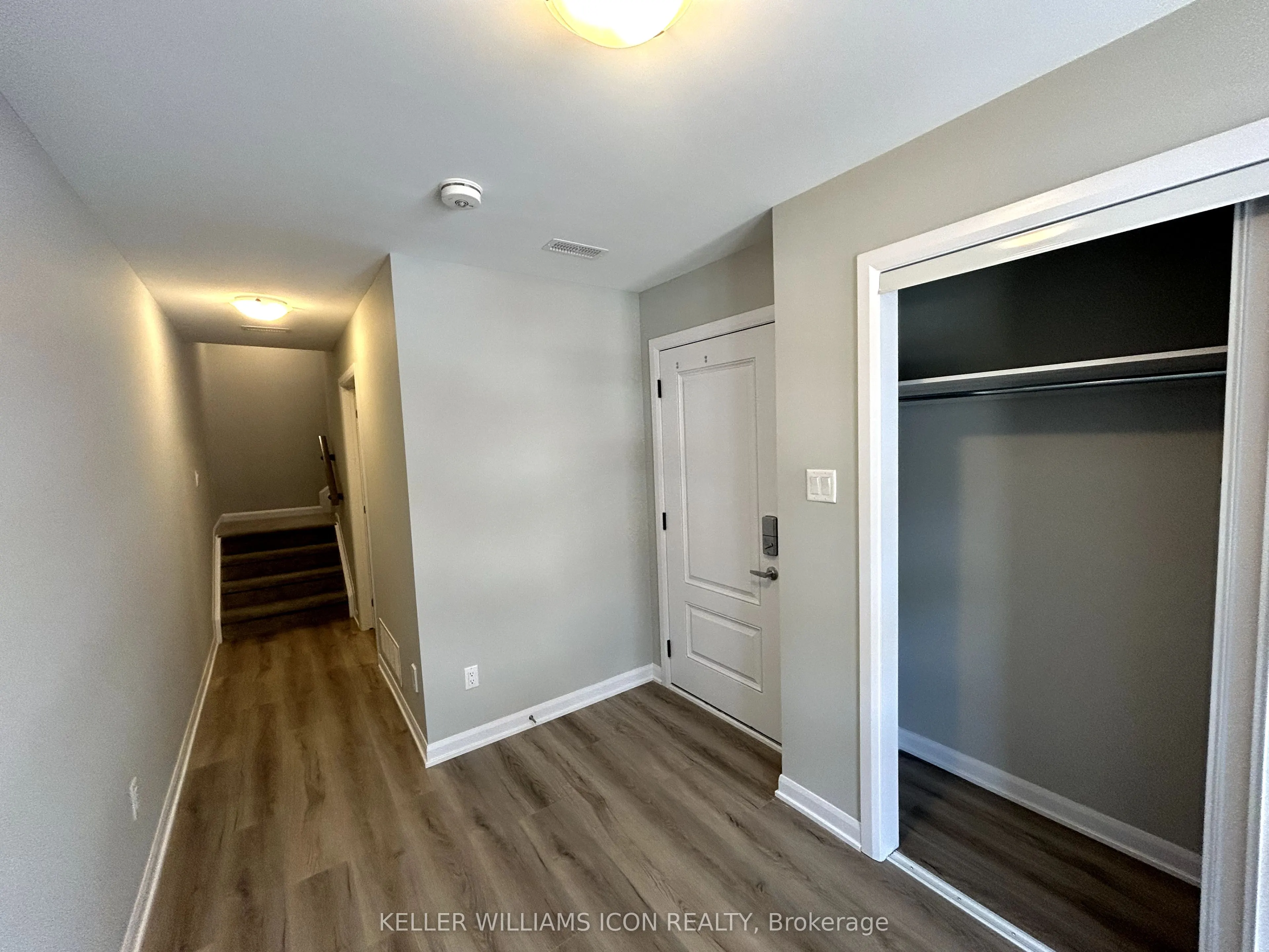 710 Lurgan Way