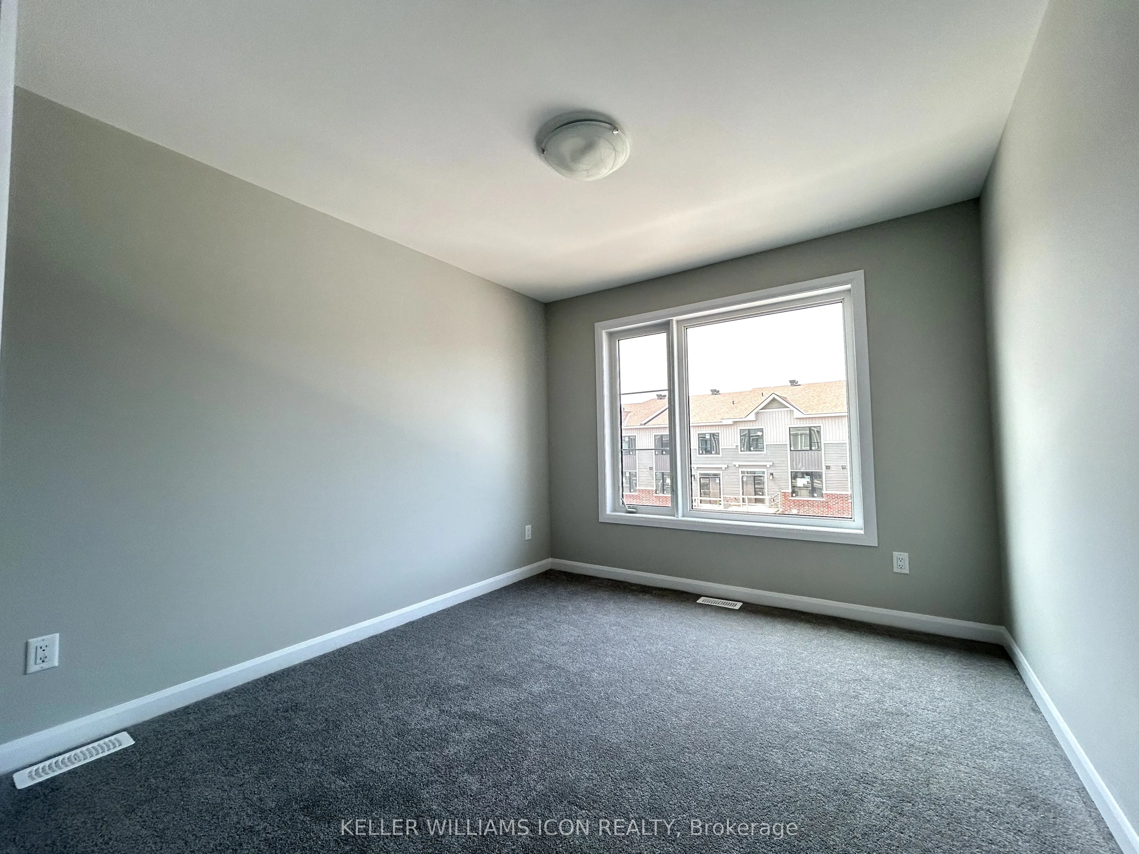 710 Lurgan Way