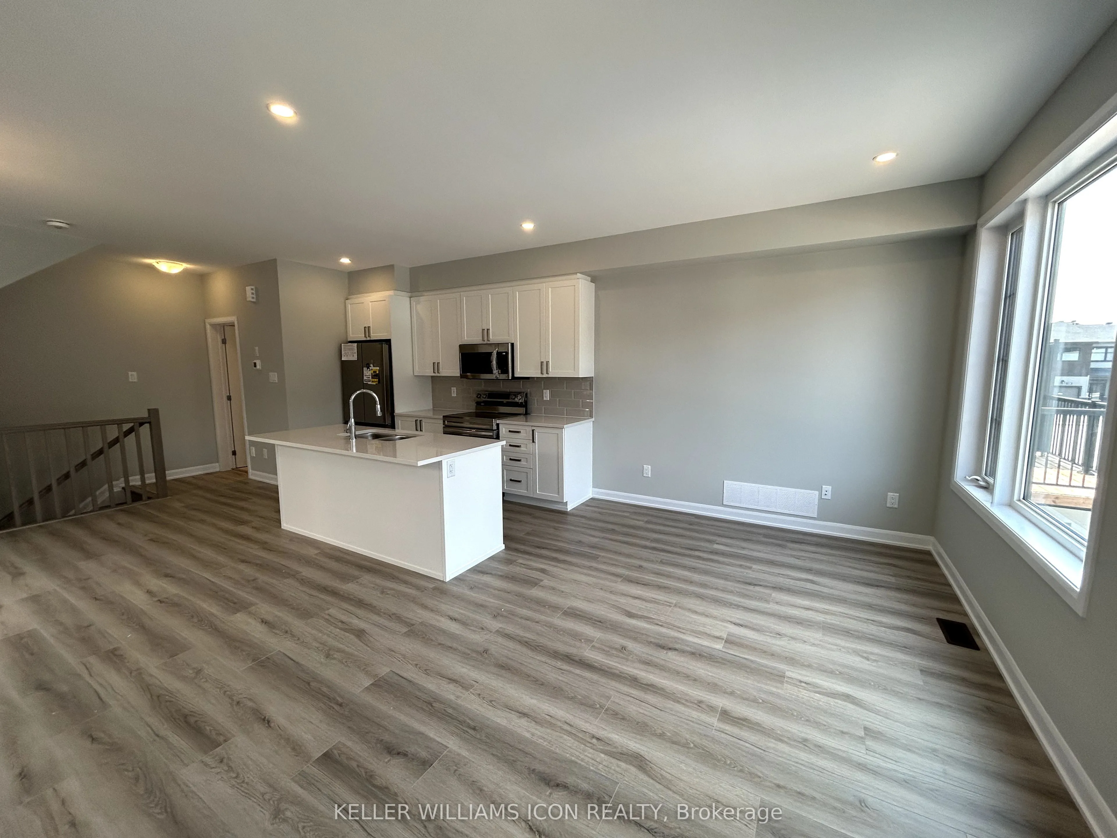 710 Lurgan Way