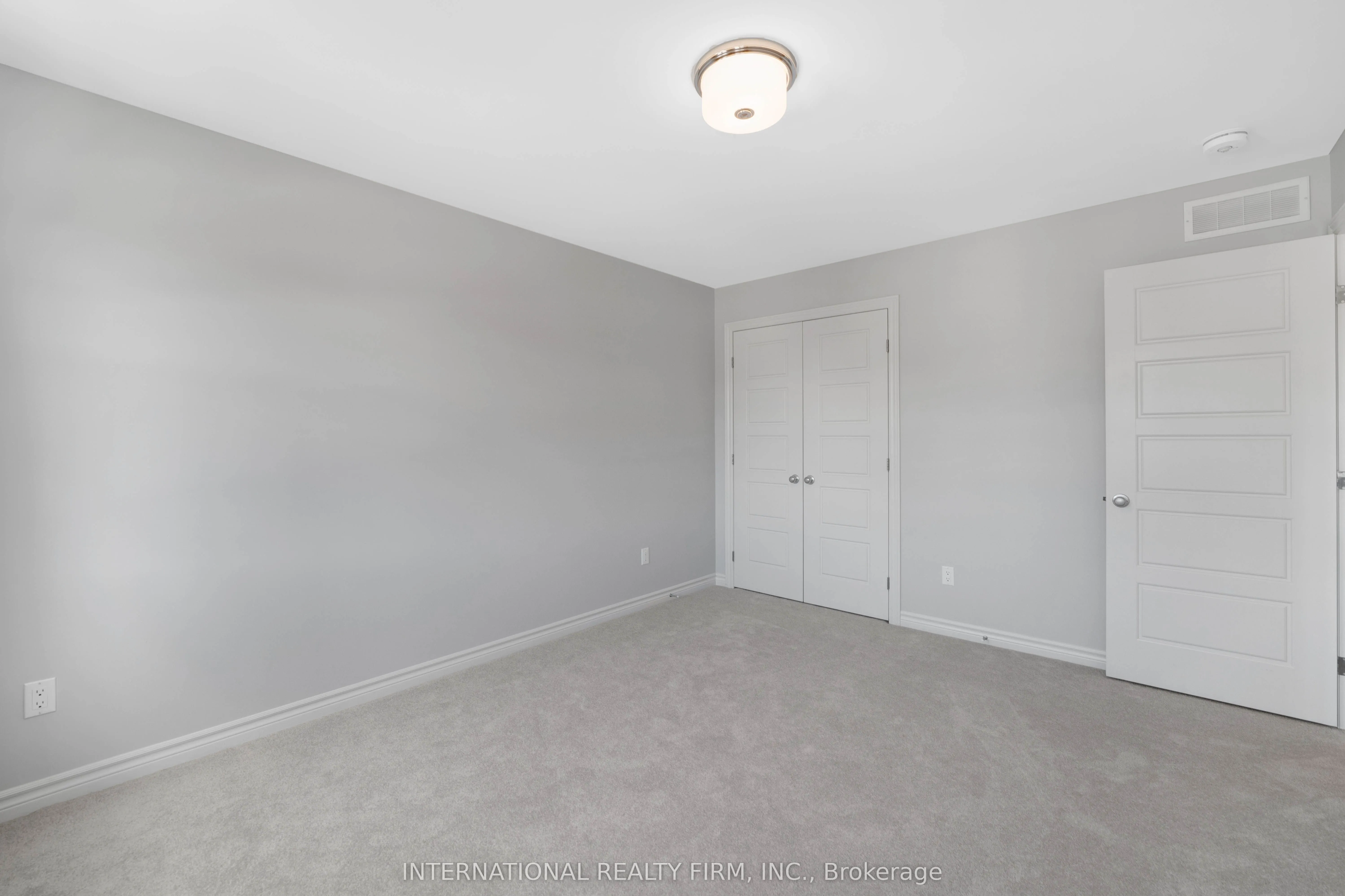 696 Moonflower Crescent