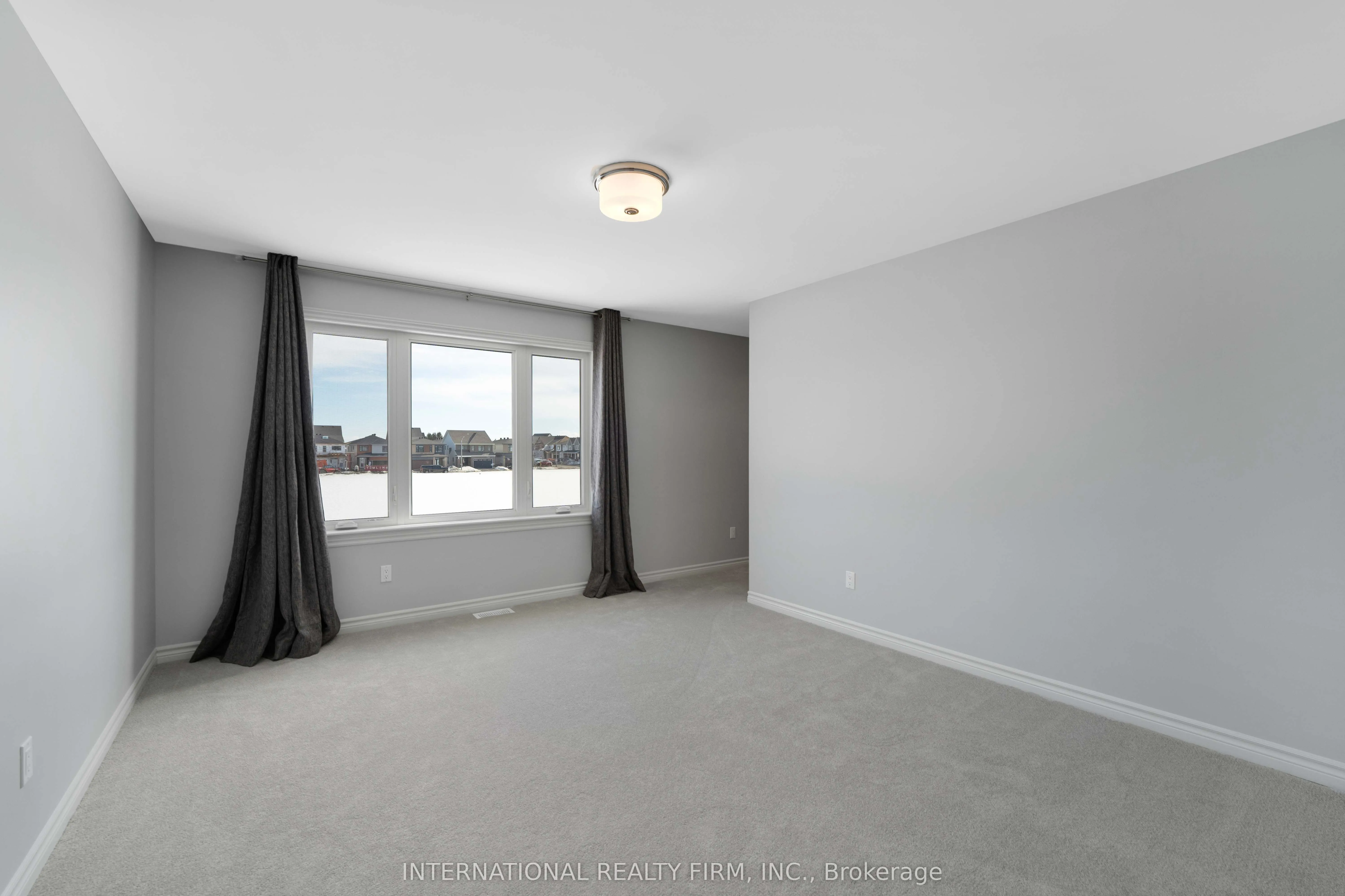 696 Moonflower Crescent