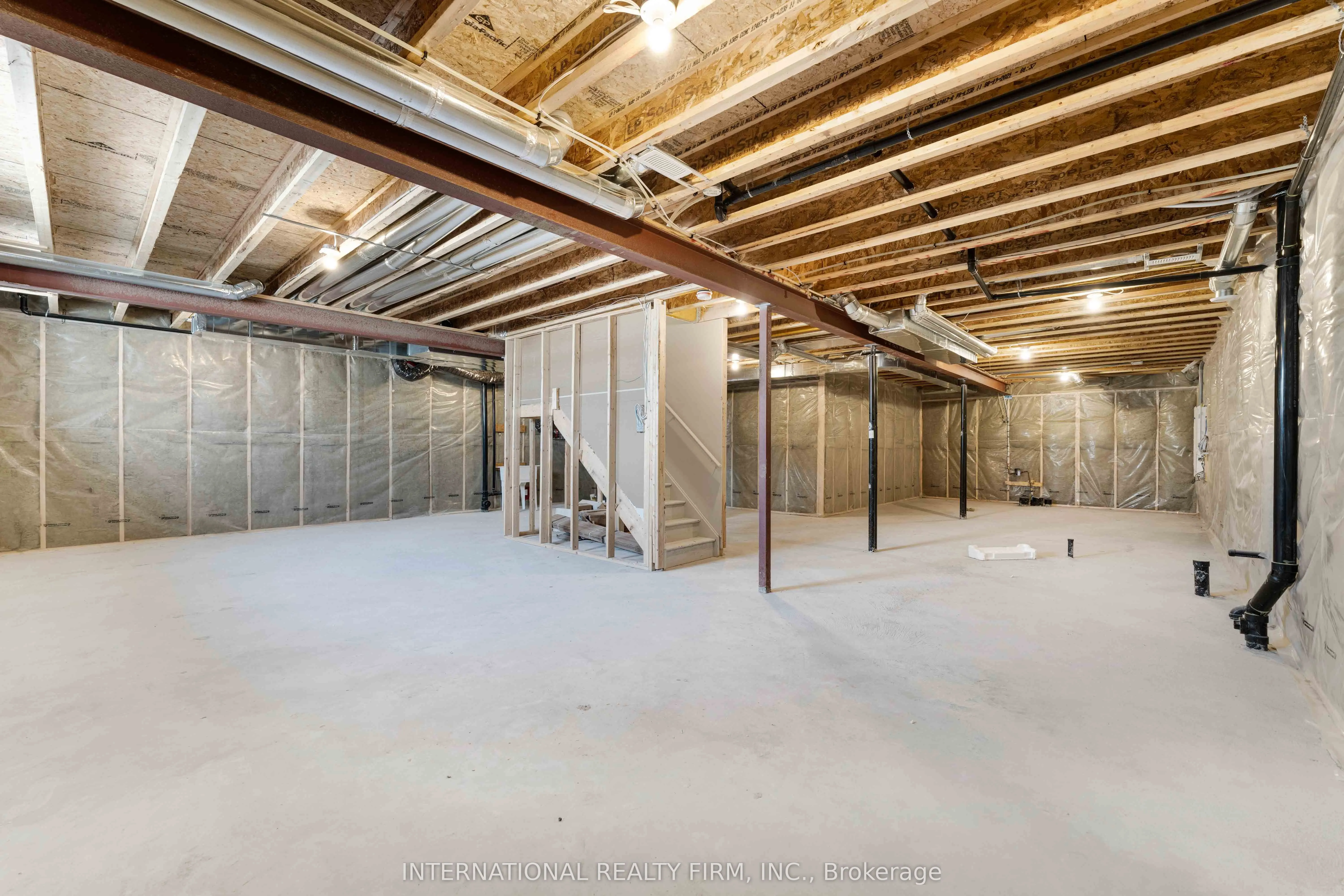 696 Moonflower Crescent