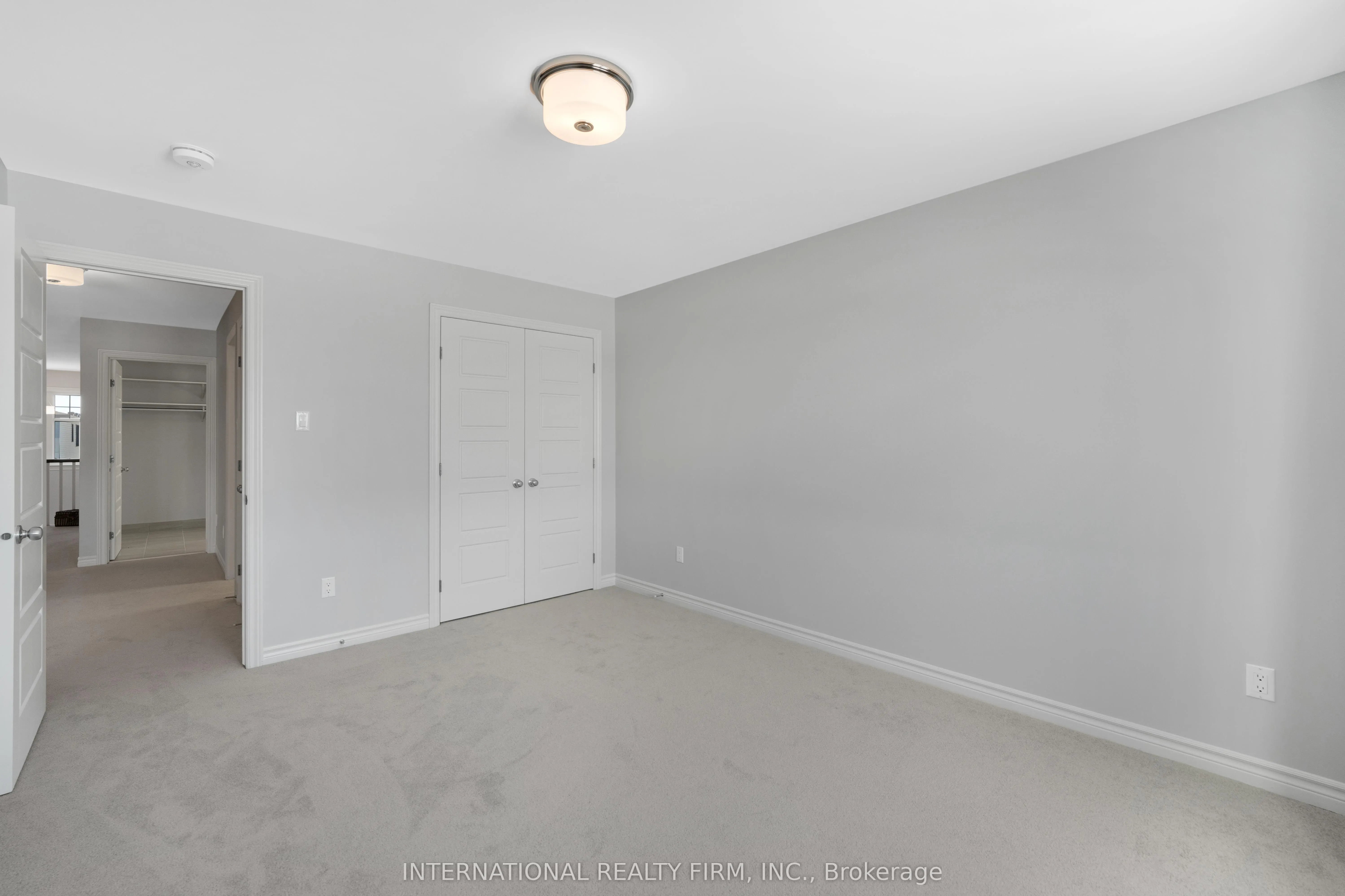 696 Moonflower Crescent