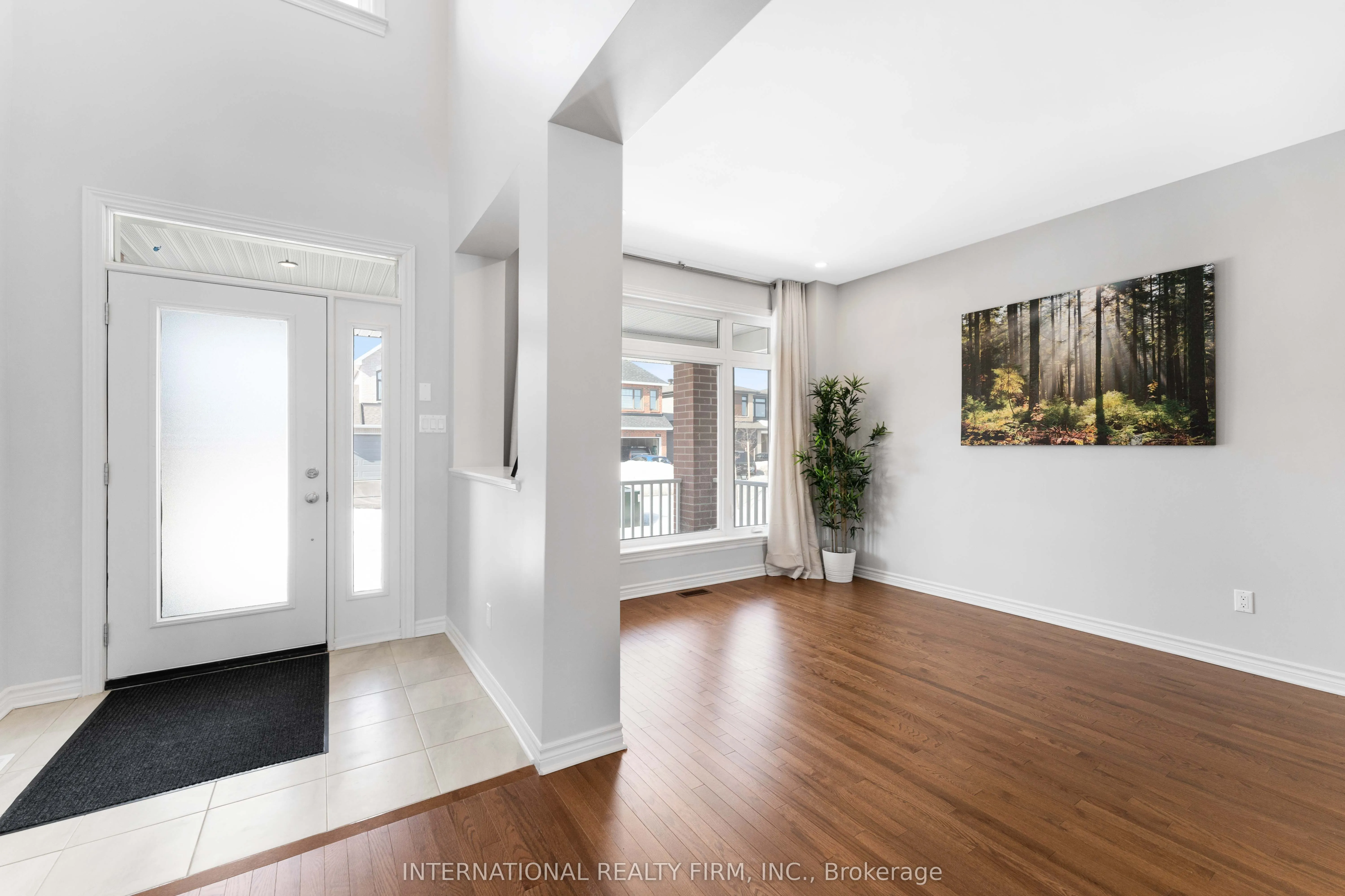 696 Moonflower Crescent