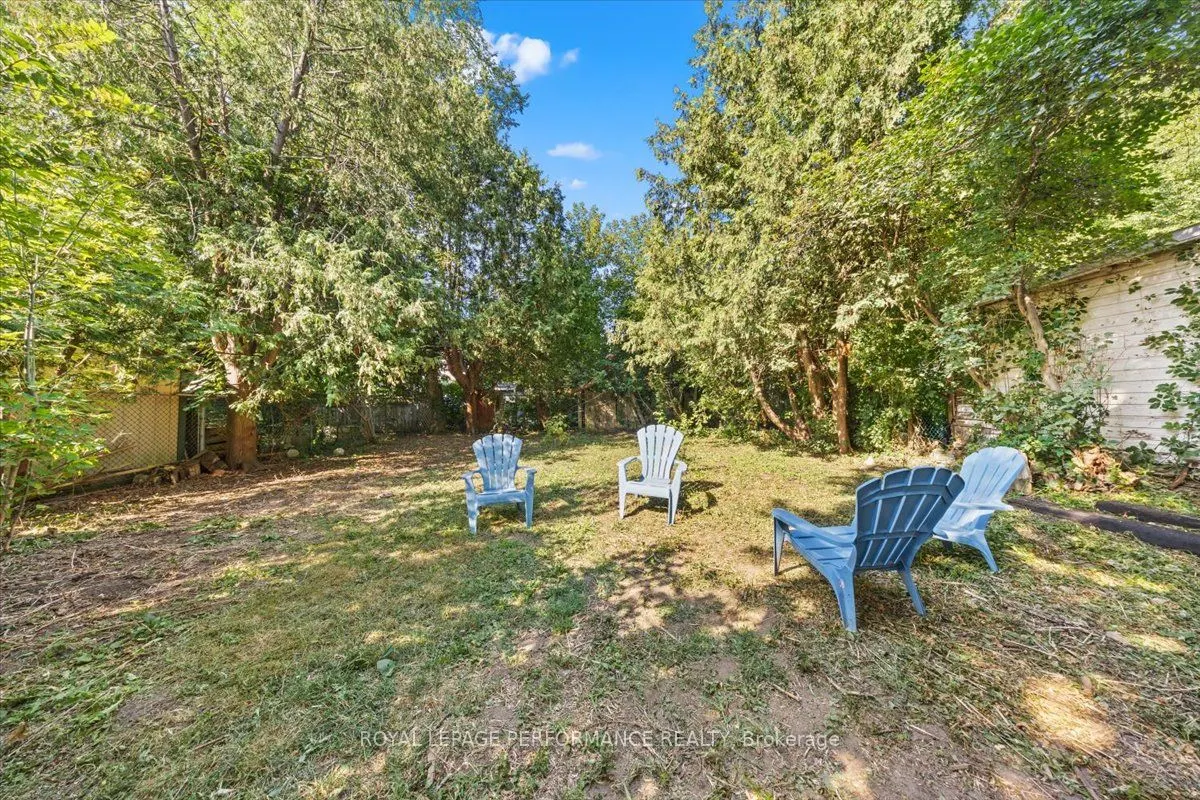 46 Leonard Avenue