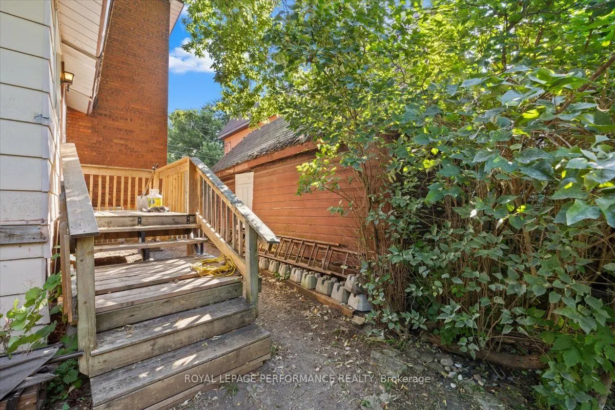 46 Leonard Avenue