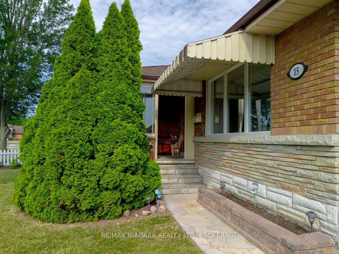 15 Michael Drive S
