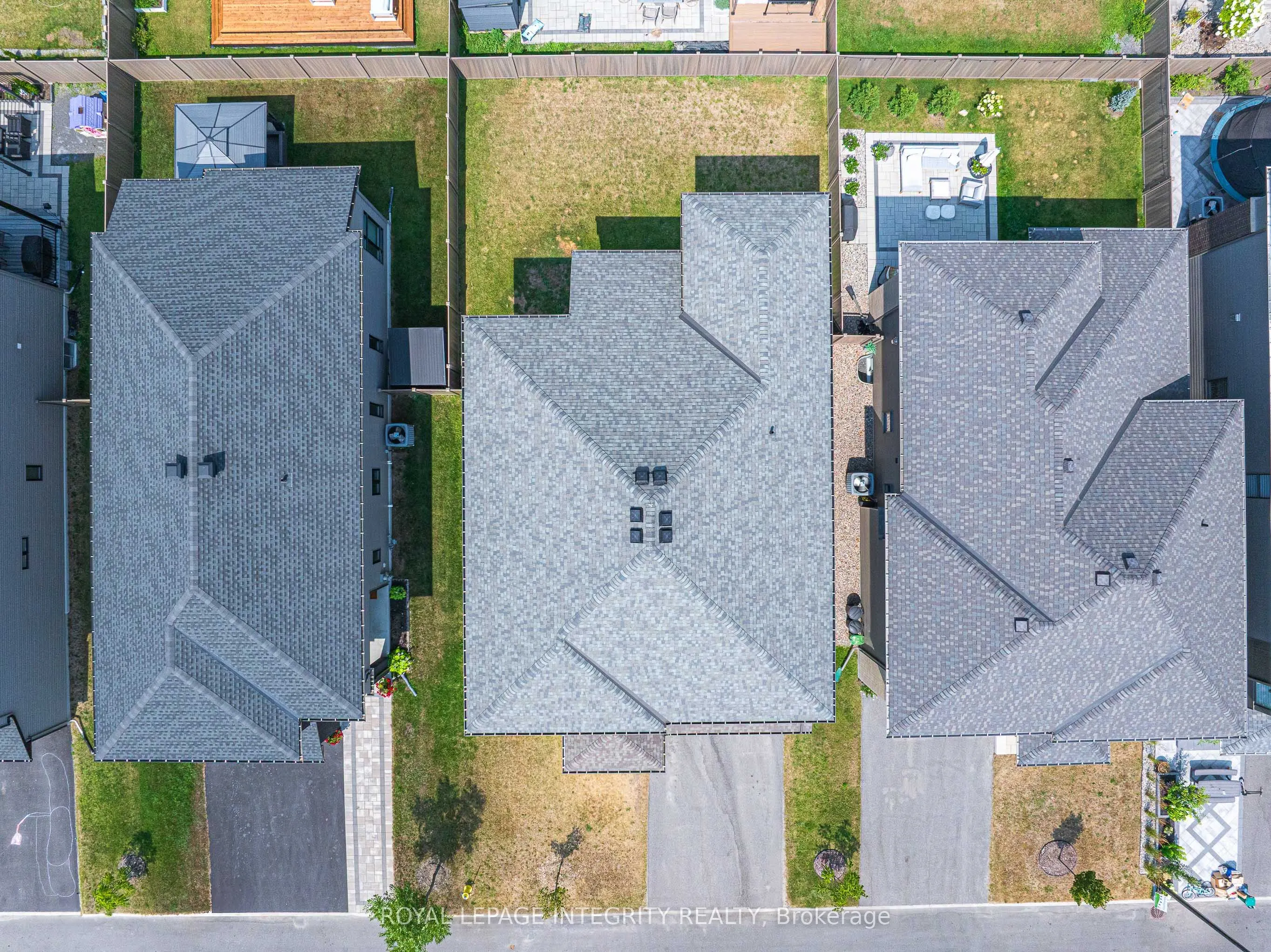 925 Islington Way