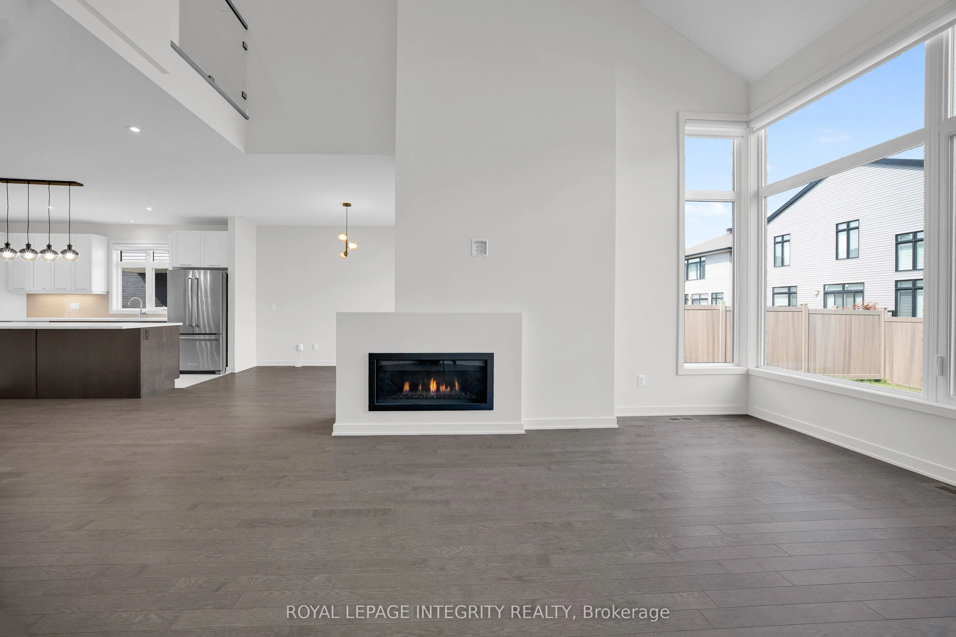 925 Islington Way
