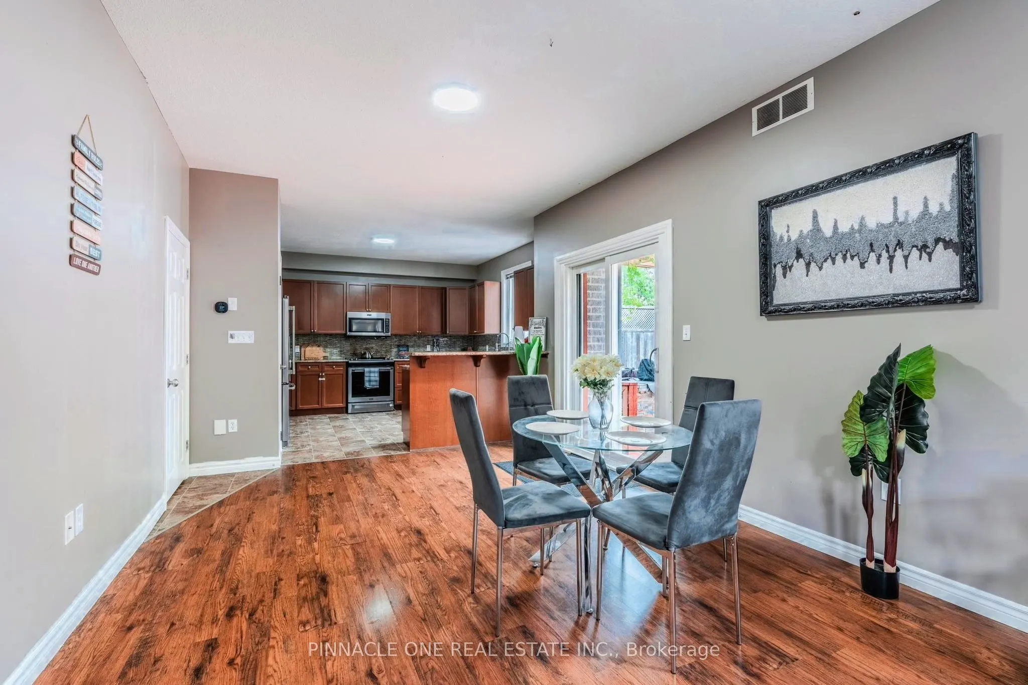 11 Henderson Court