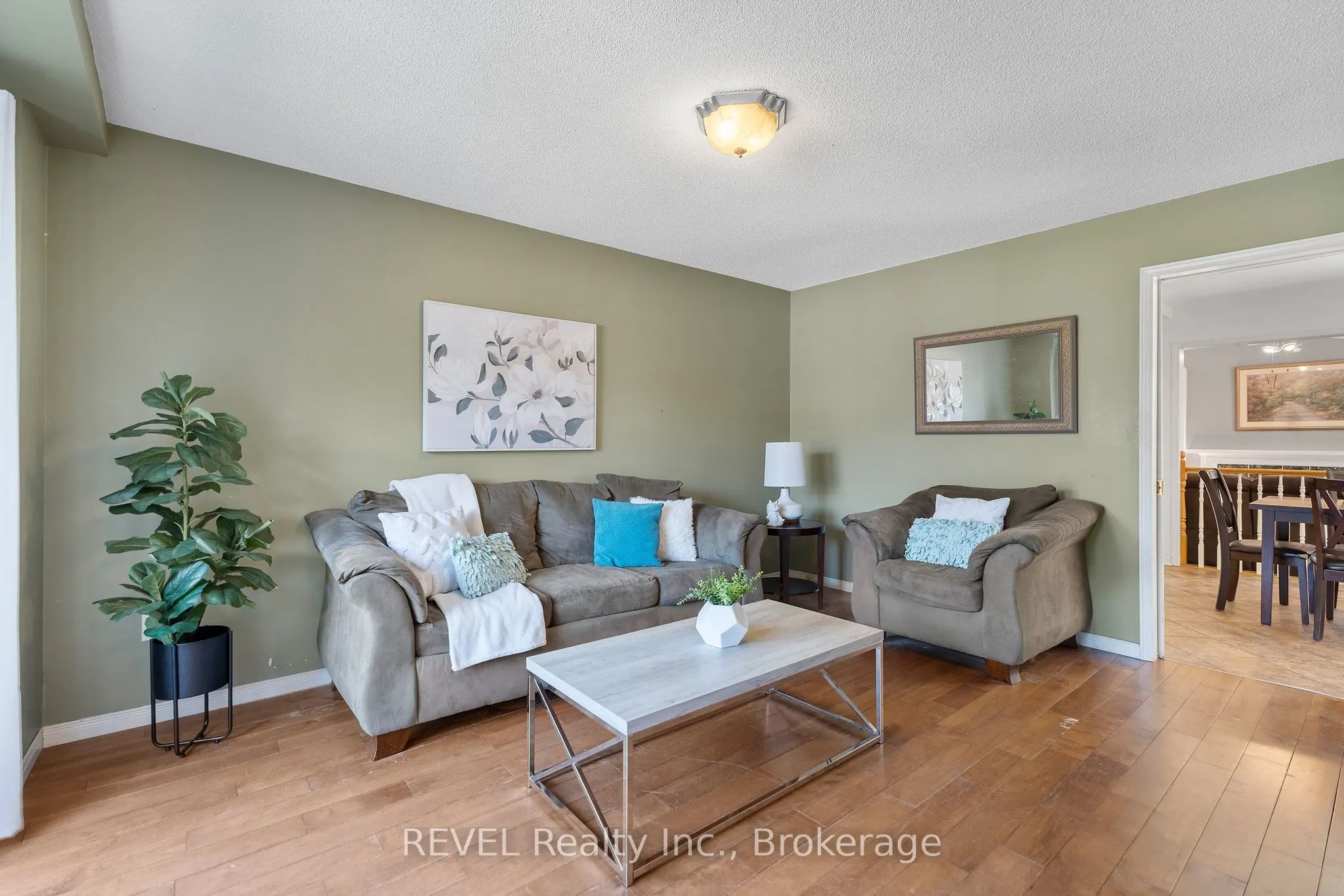 19 Crysler Crescent
